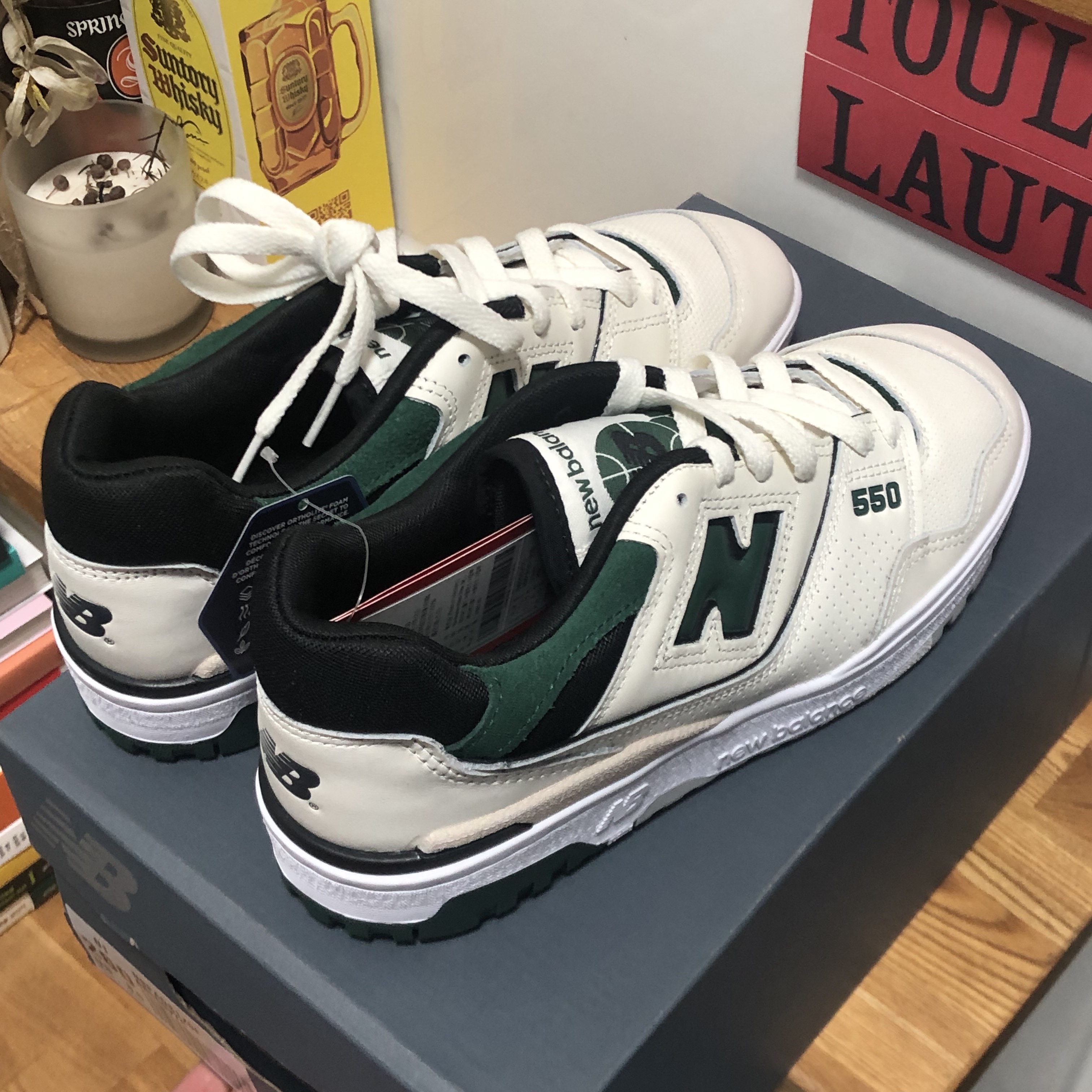 New Balance 550 Sea Salt Green - 2E Wide 착용 스타일