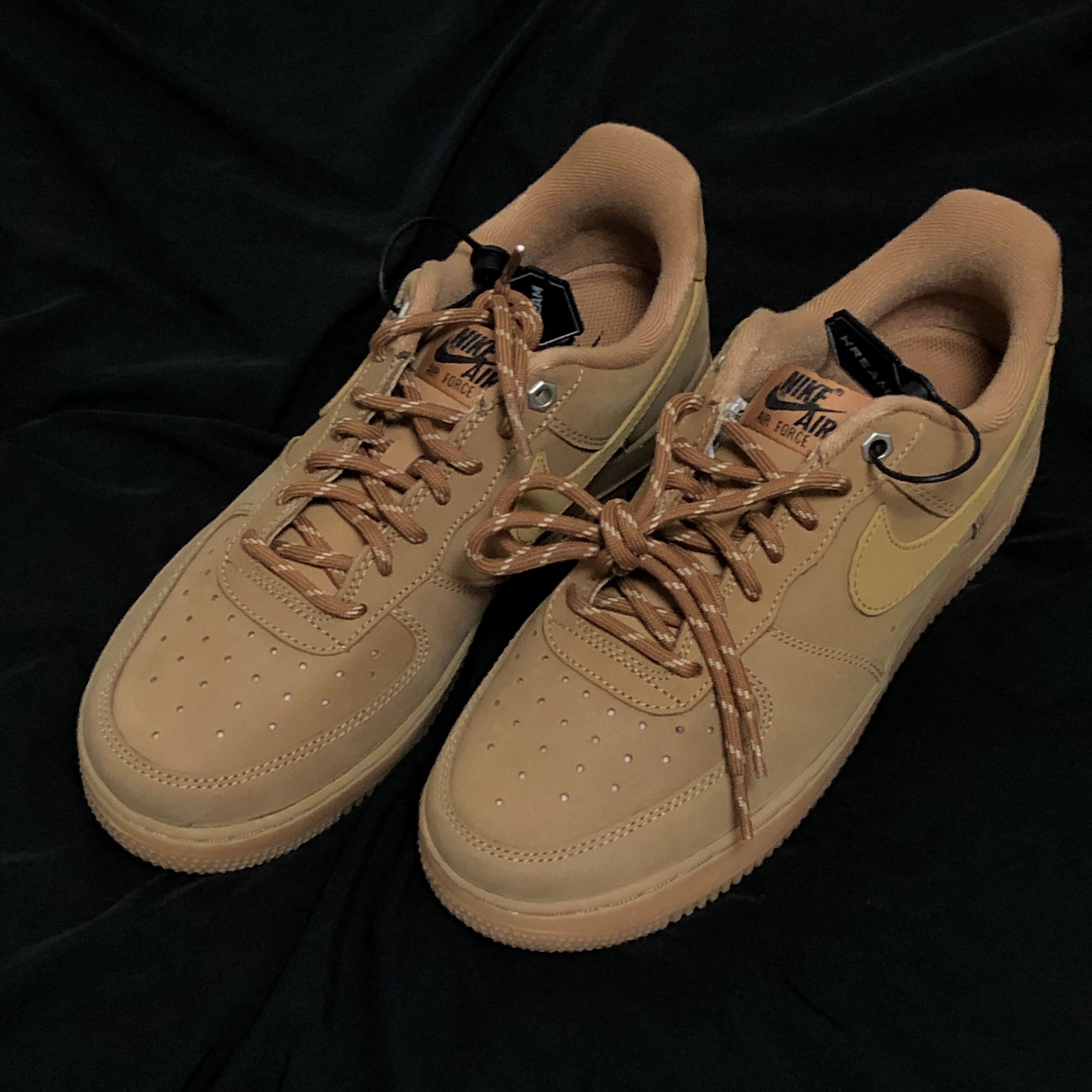 Nike Air Force 1 '07 WB Flax 착용 스타일
