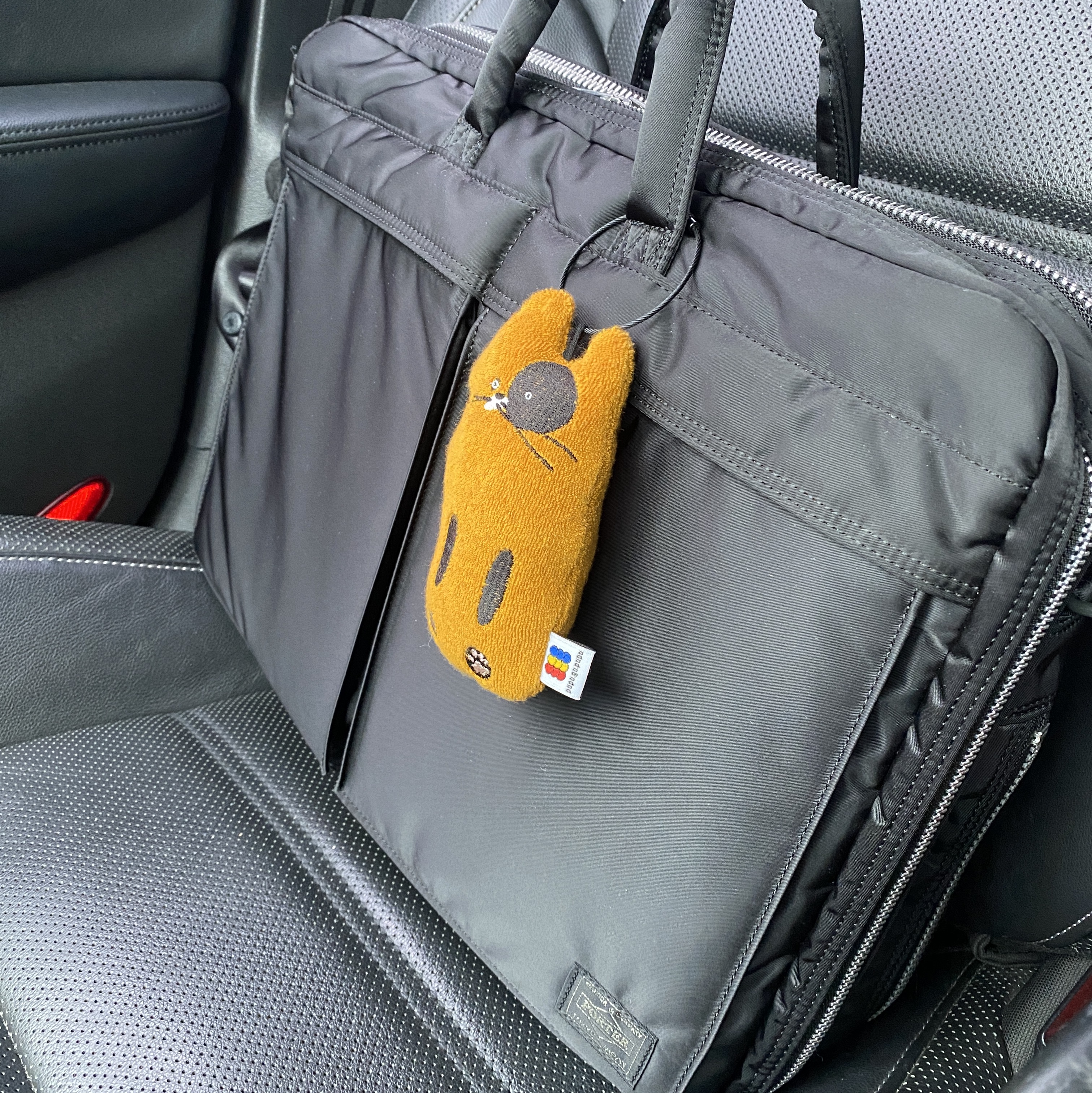 Porter Tanker 2Way Briefcase Black 착용 스타일
