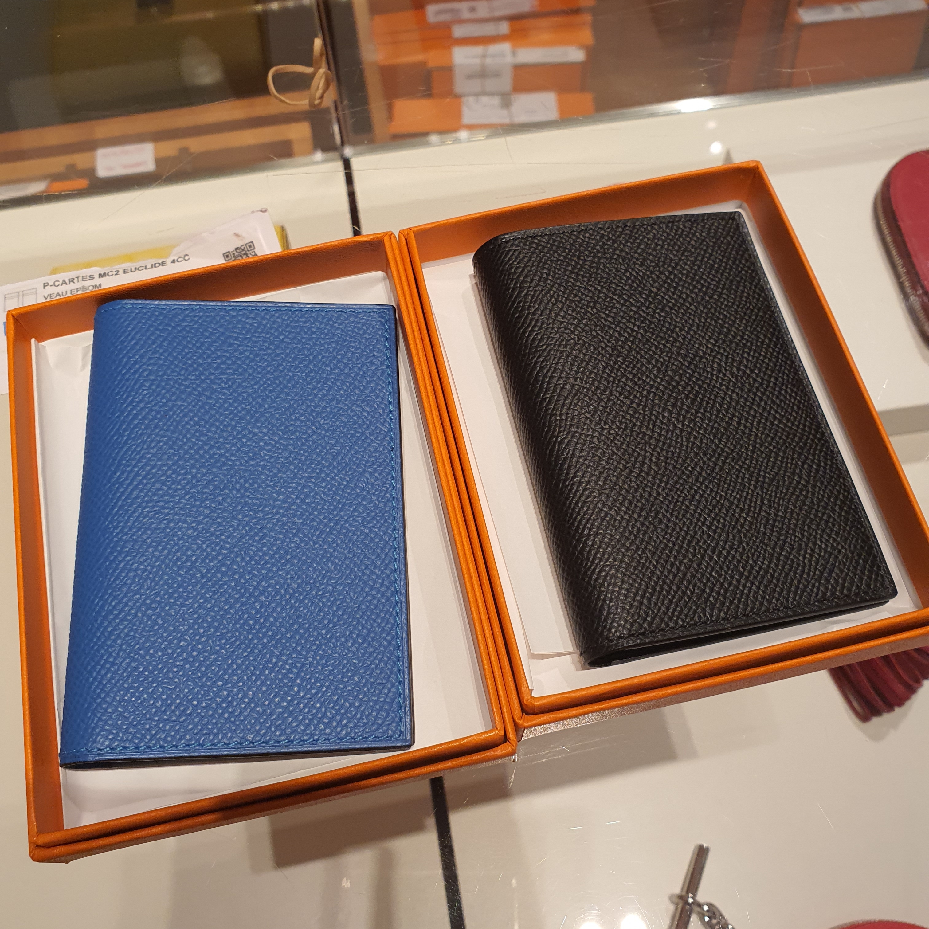Hermes MC² Euclide Card Holder Epsom & Bleu Zellige, Hermes MC² Euclide Card Holder Epsom & Noir 착용 스타일