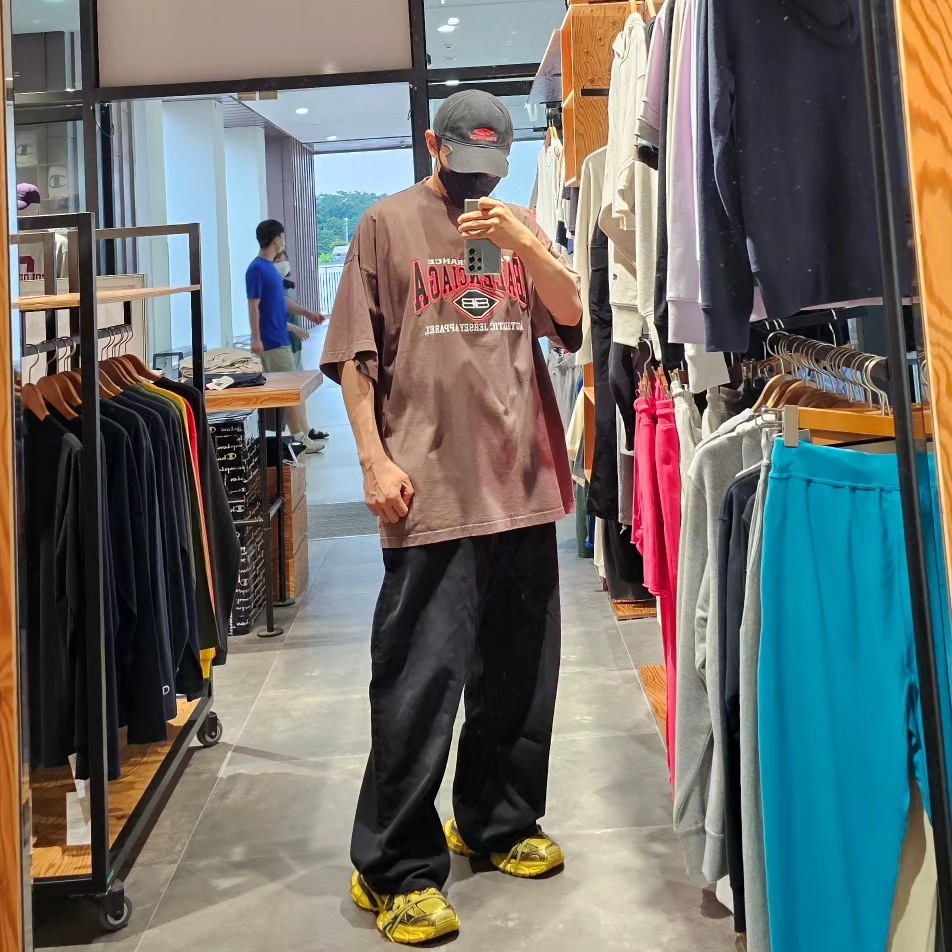 Balenciaga Logo Cotton Oversized T-Shirt Black, Balenciaga 3XL Sneakers Yellow Black 착용 스타일 - 3