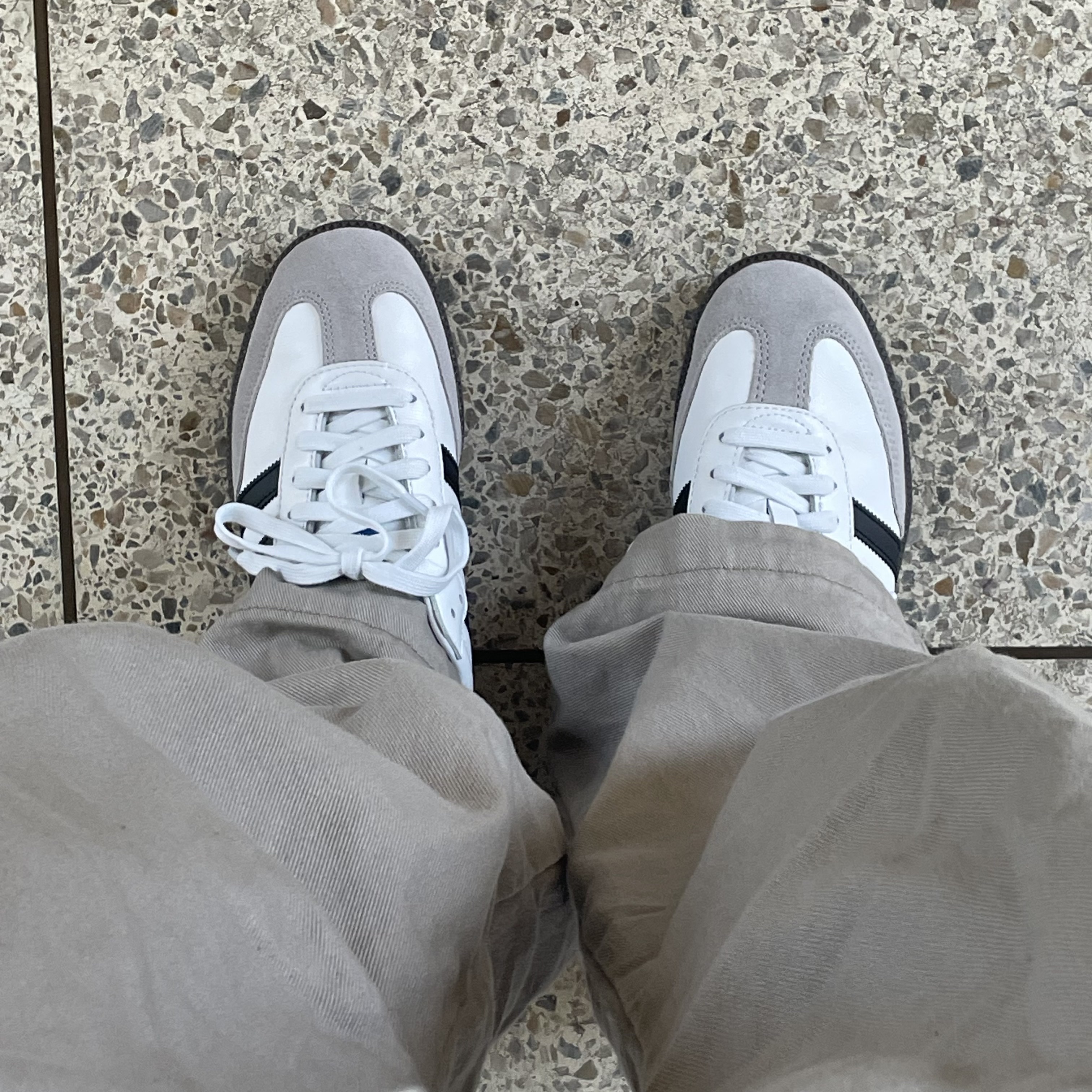 Adidas Samba OG Cloud White 착용 스타일