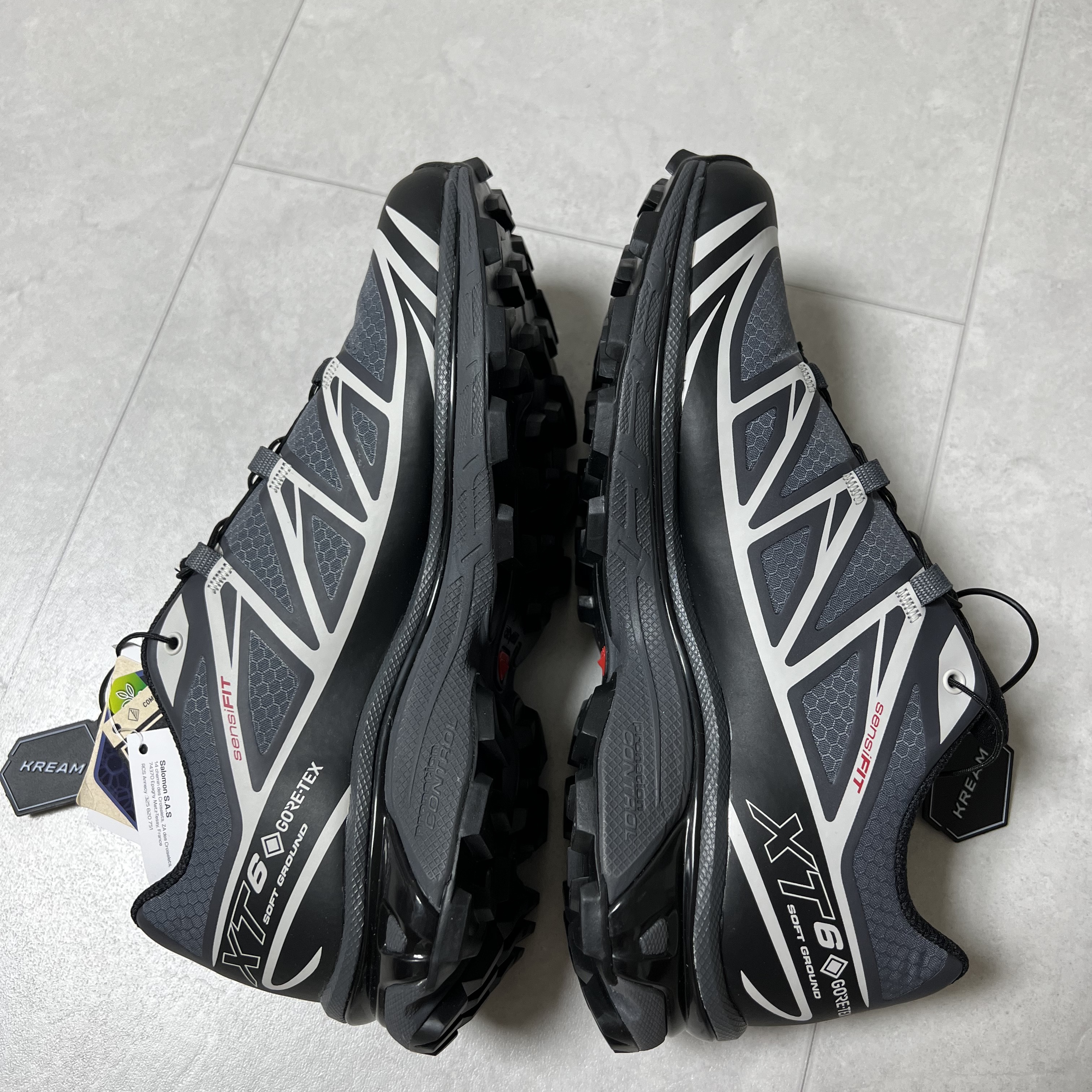 Salomon XT-6 Gore-Tex Black Ebony 착용 스타일 - 1