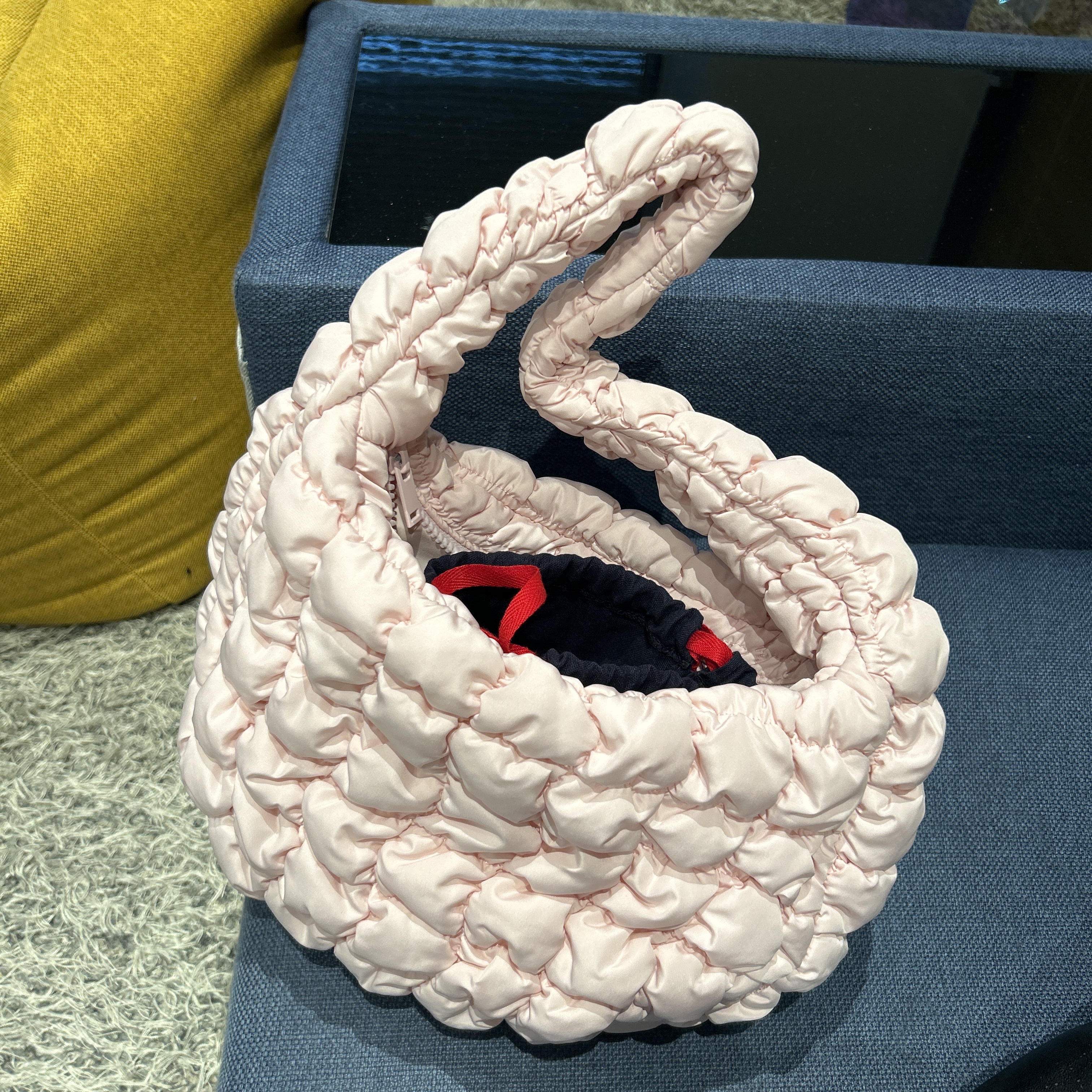 COS Quilted Mini Bag Pink 착용 스타일