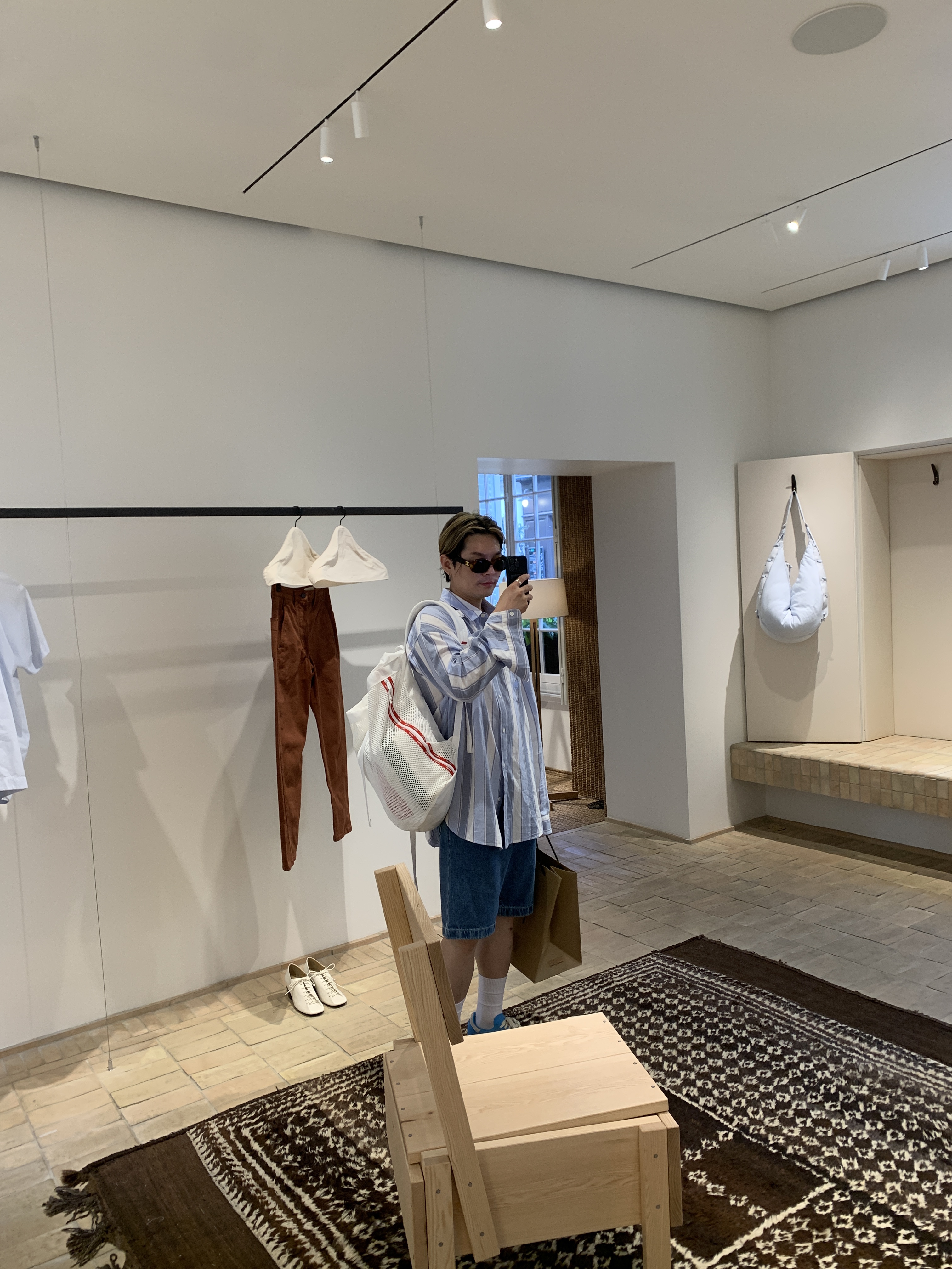 Adidas x Sporty & Rich Samba Blue Rush Cream White, Supreme Mesh Backpack White - 23SS 착용 스타일 - 3