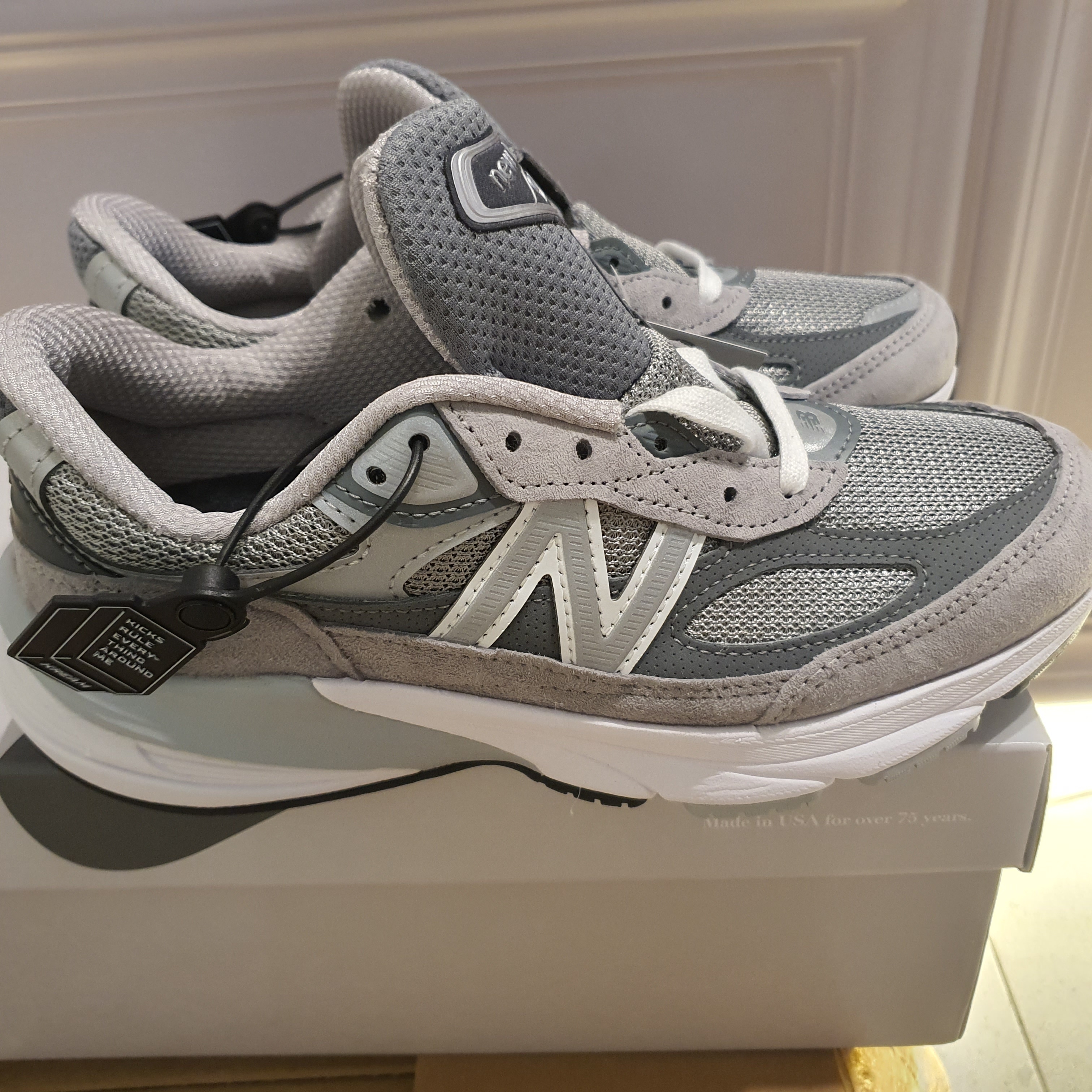 (W) New Balance 990v6 Made in USA Grey - B Standard 착용 스타일