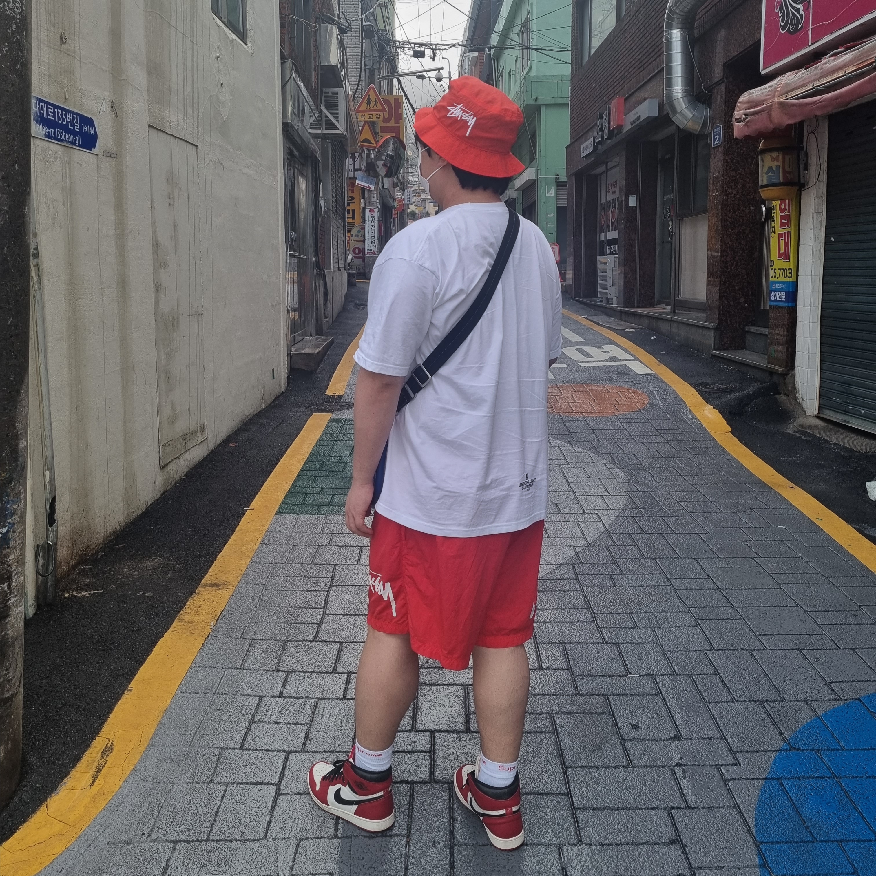 Supreme Hanes Crew Socks White (4 Pack), Jordan 1 Retro High OG Chicago 2022 착용 스타일 - 2