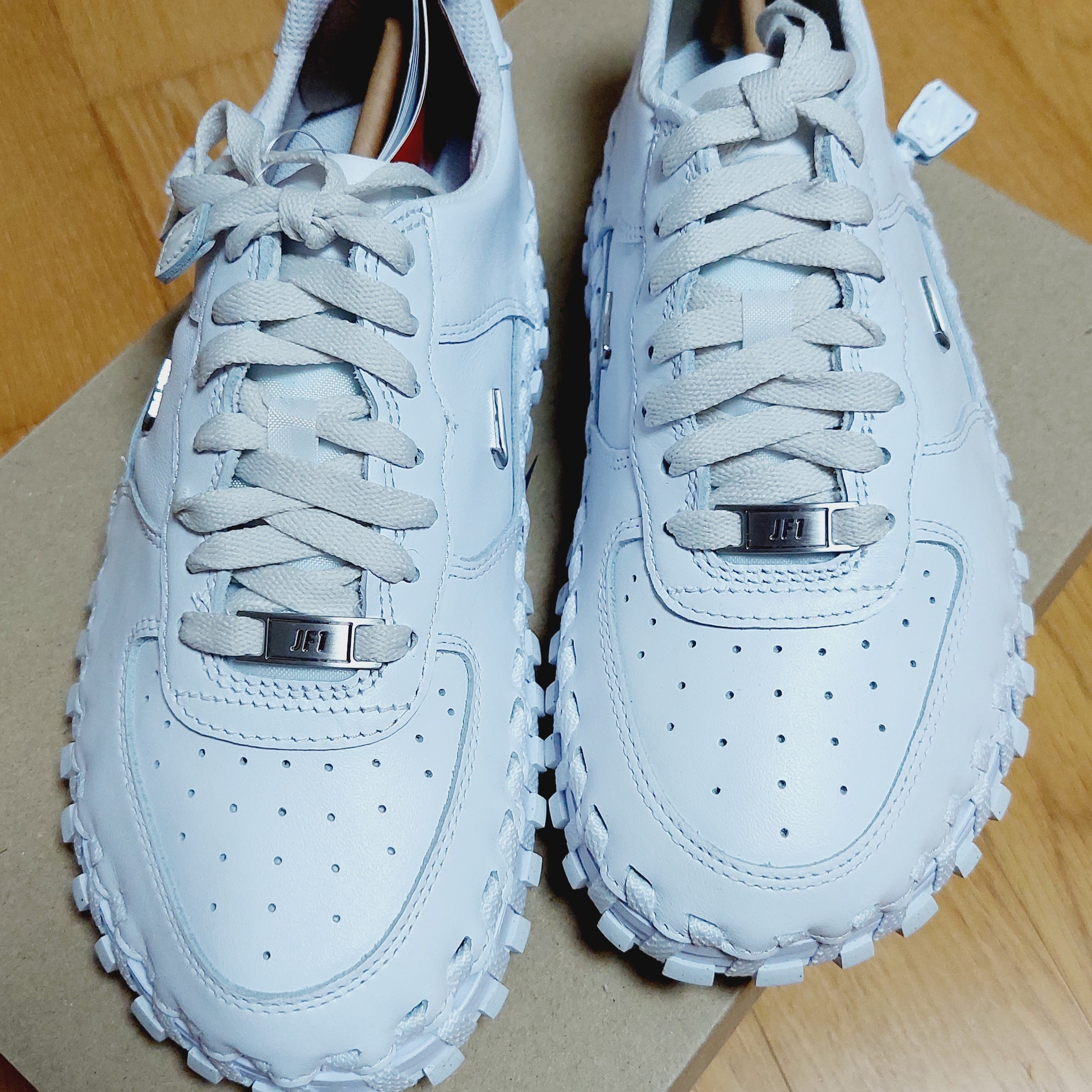 Nike x Jacquemus J Force 1 Low LX SP White 착용 스타일 - 2