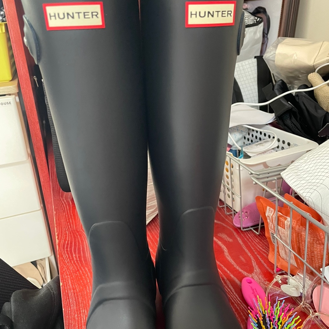 (W) Hunter Original Tall Rain Boots Navy 착용 스타일