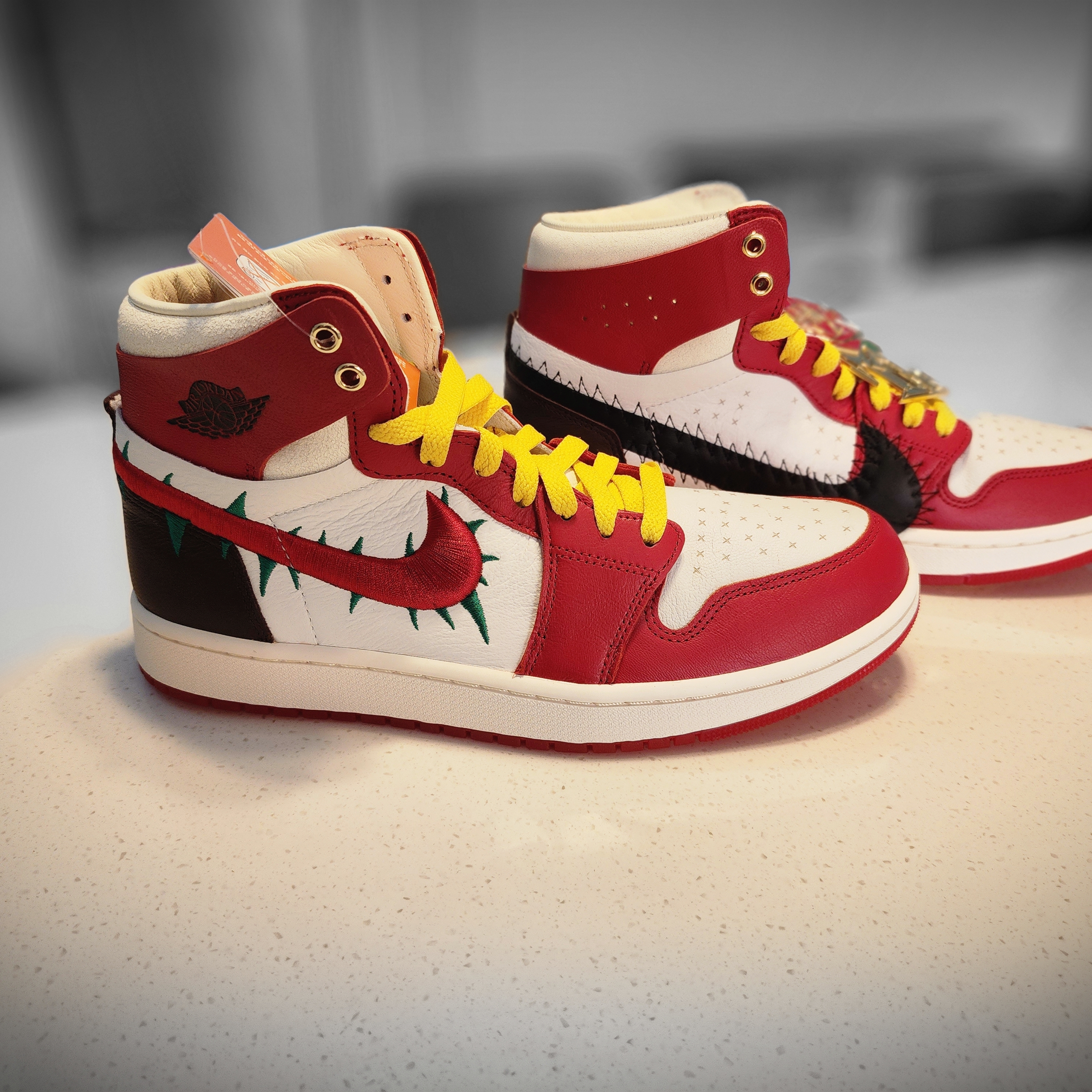 (W) Jordan 1 x Teyana Taylor Zoom CMFT 2 Gym Red 착용 스타일 - 3