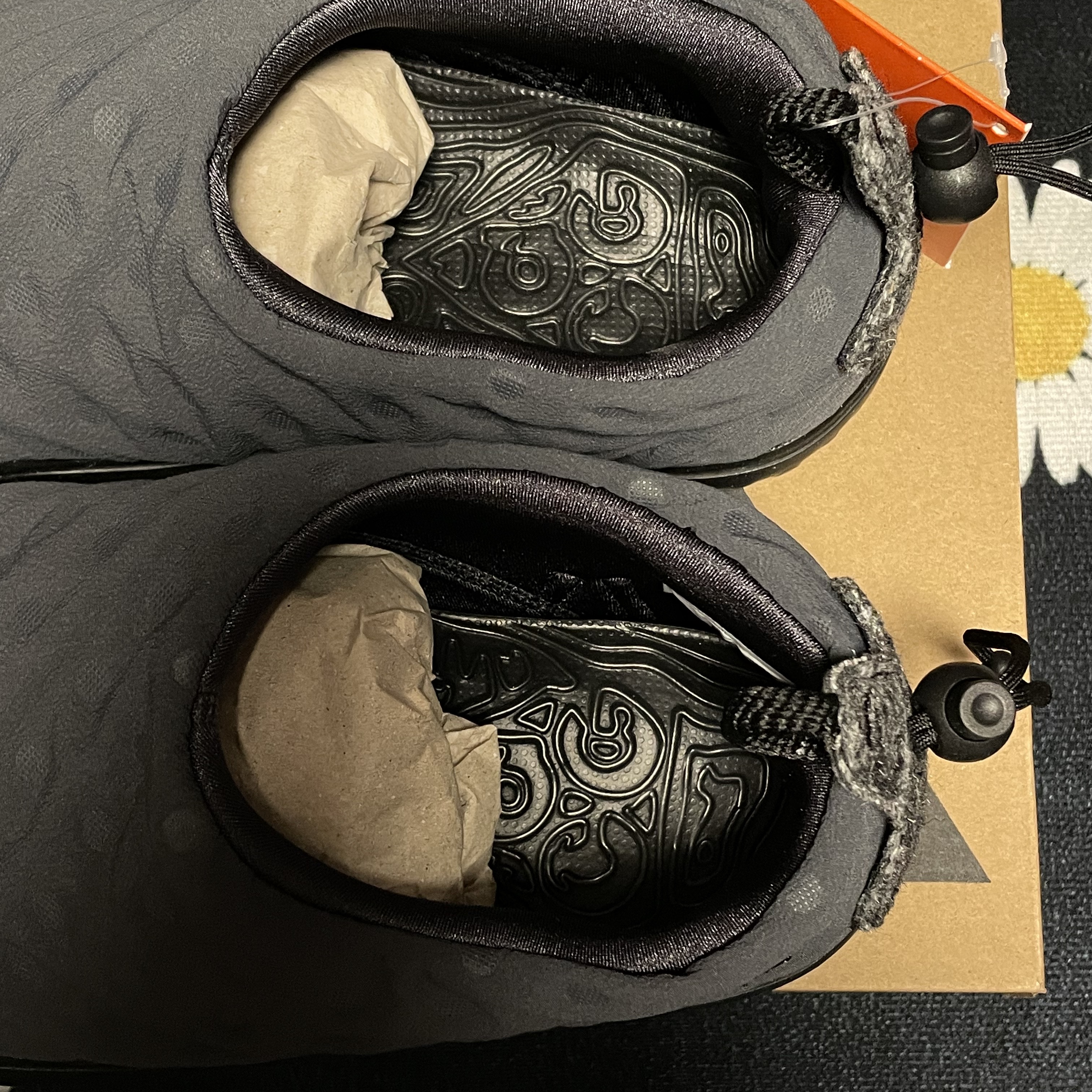 Nike ACG Moc Anthracite 착용 스타일 - 3