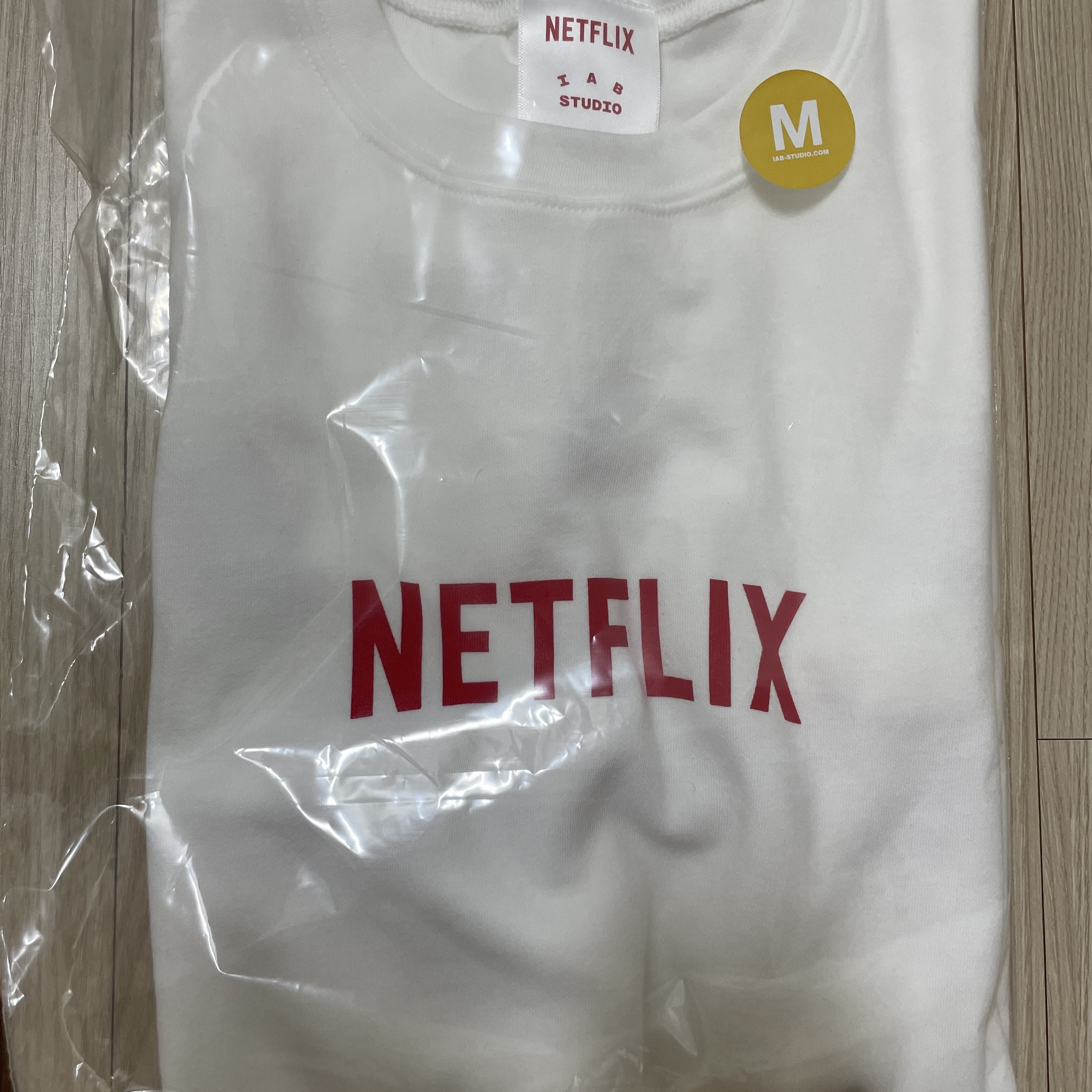 IAB Studio x Netflix SS T-Shirt White 착용 스타일