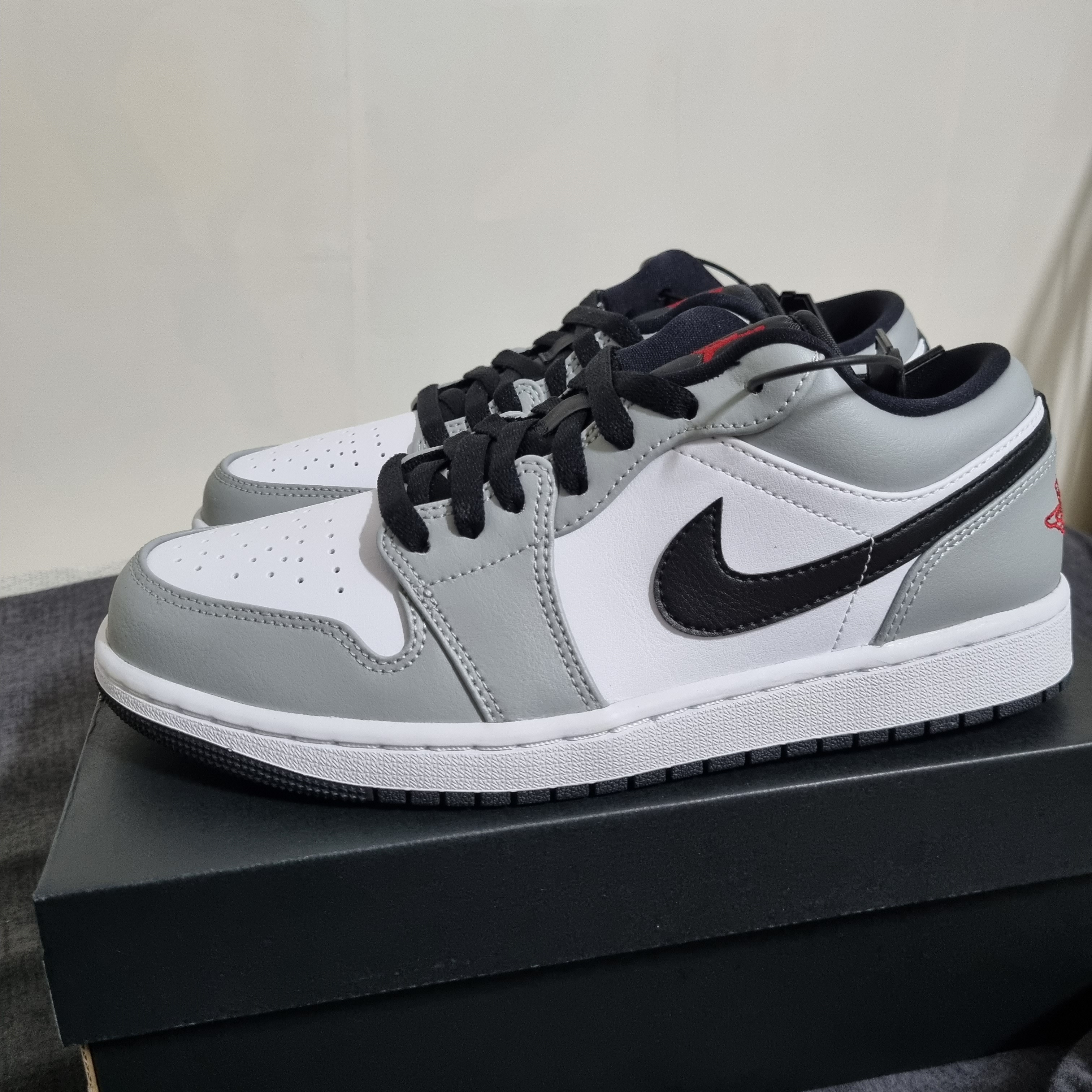 Jordan 1 Low Light Smoke Grey 착용 스타일