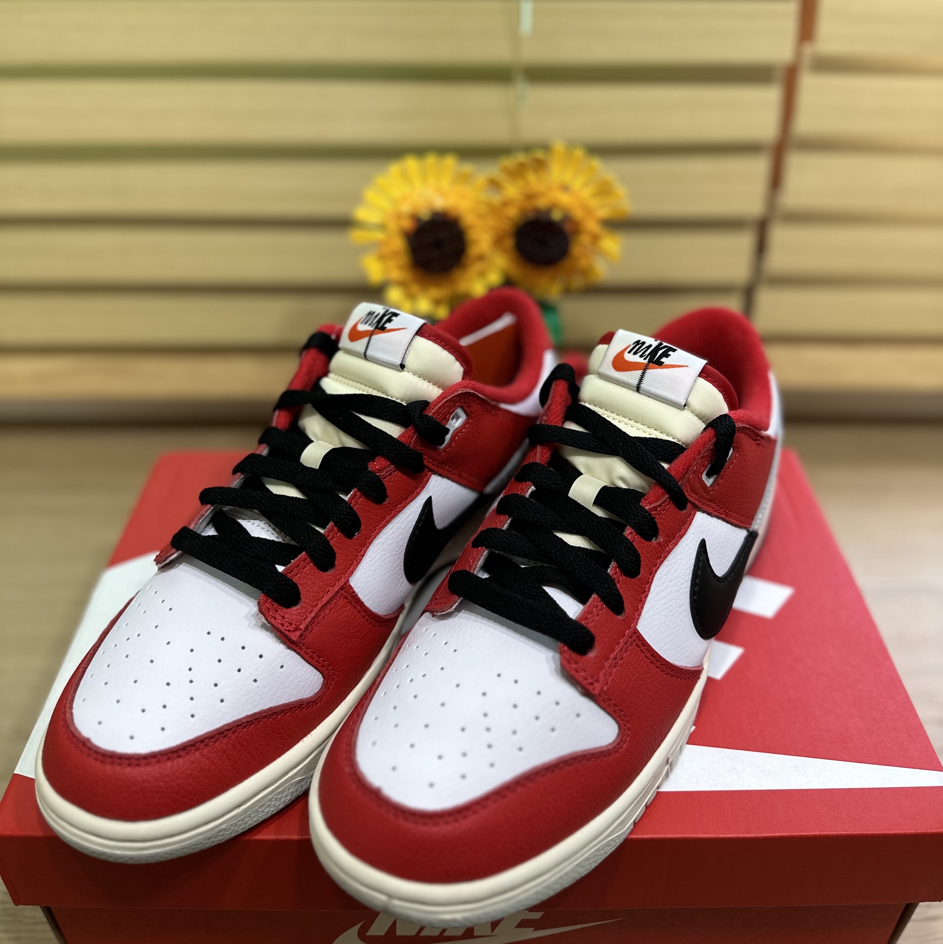 Nike Dunk Low Retro PRM University Red Black 착용 스타일