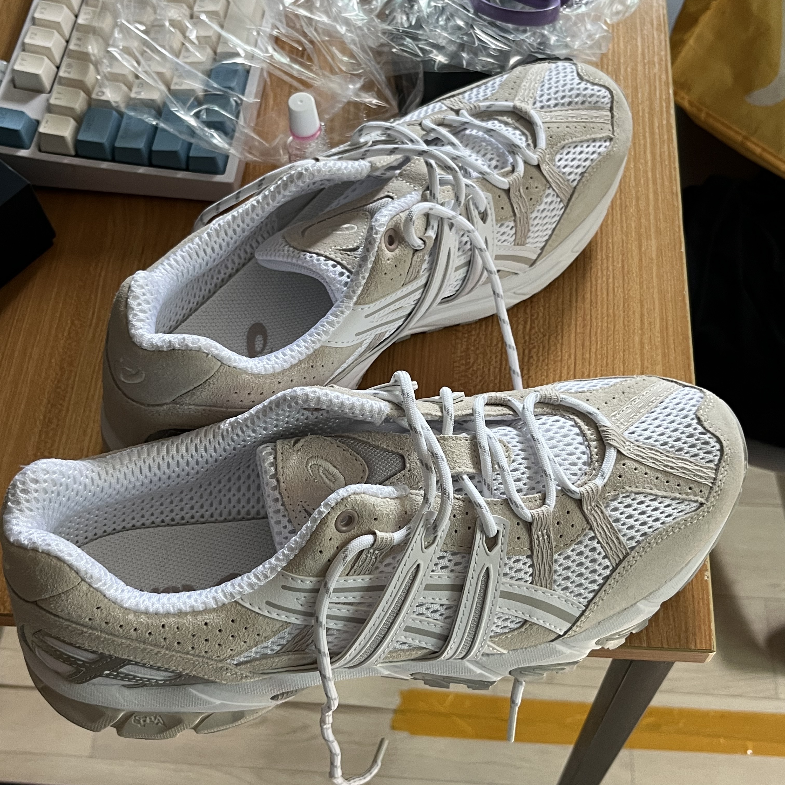 (W) Asics Gel-Sonoma 15-50 White Oatmeal 착용 스타일