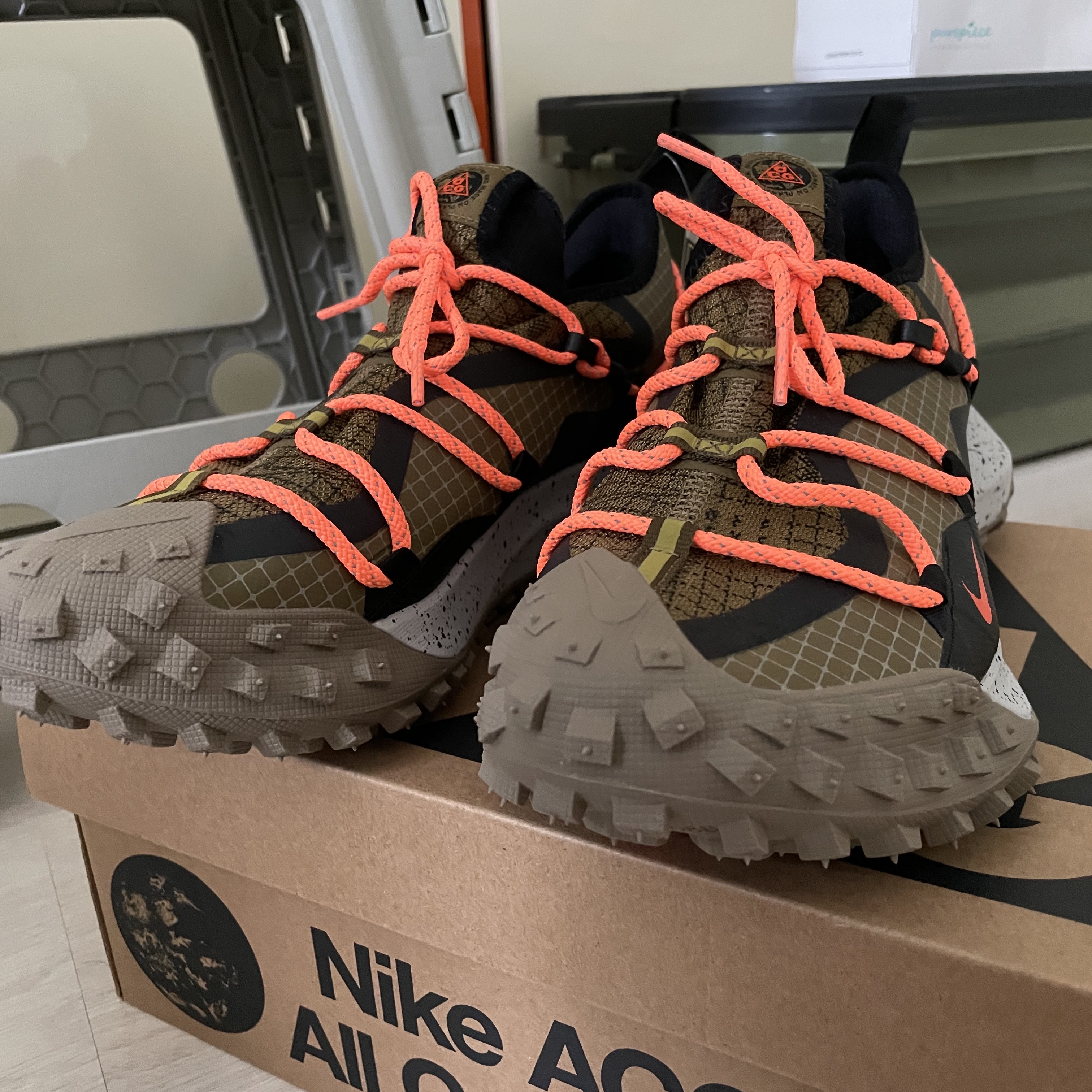 Nike ACG Mountain Fly Low Gore-Tex SE Hazel Rush 착용 스타일 - 3