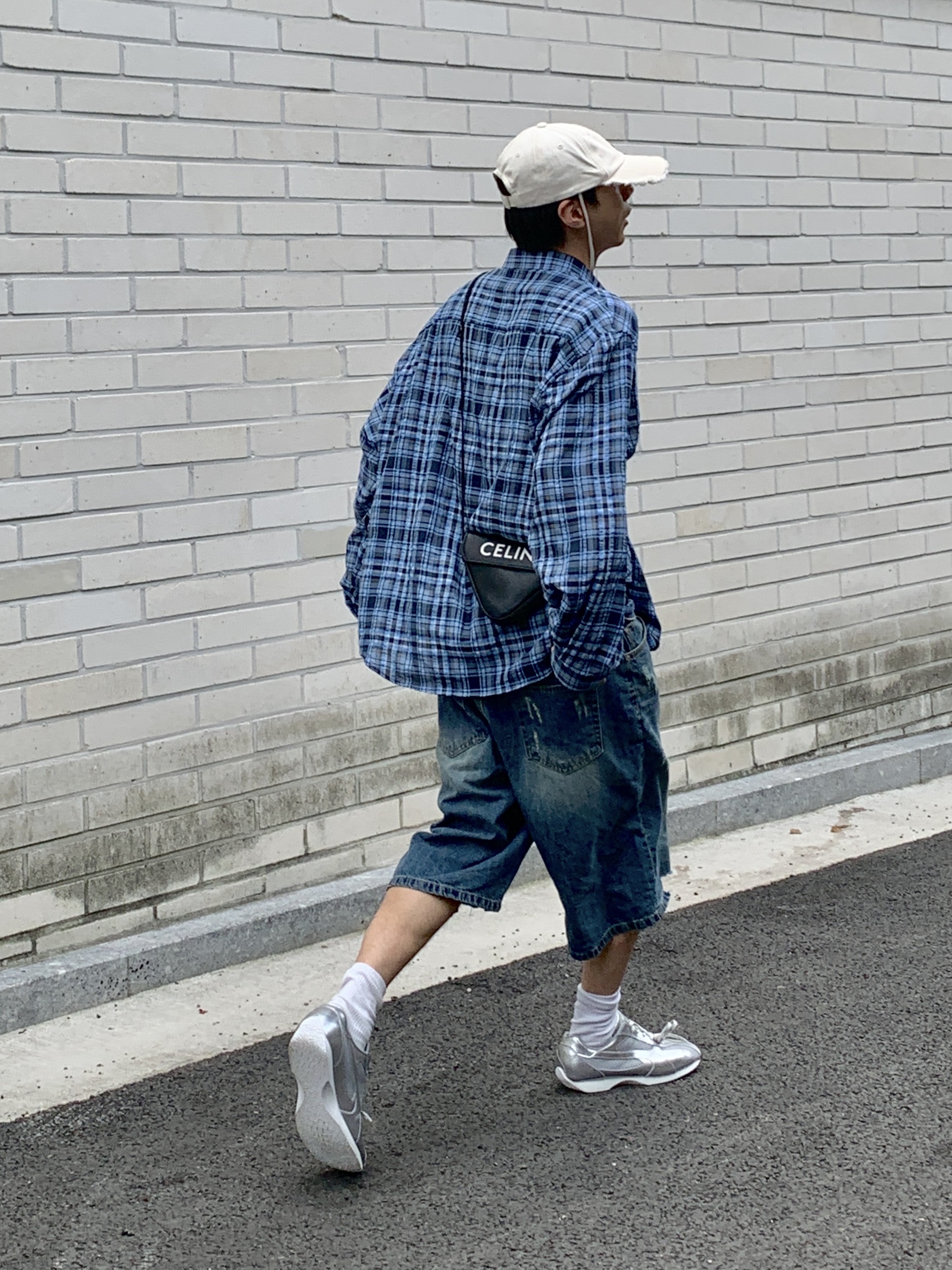 Jacquemus La Casquette Artichaut Fringe Baseball Cap Off White 착용 스타일 - 5