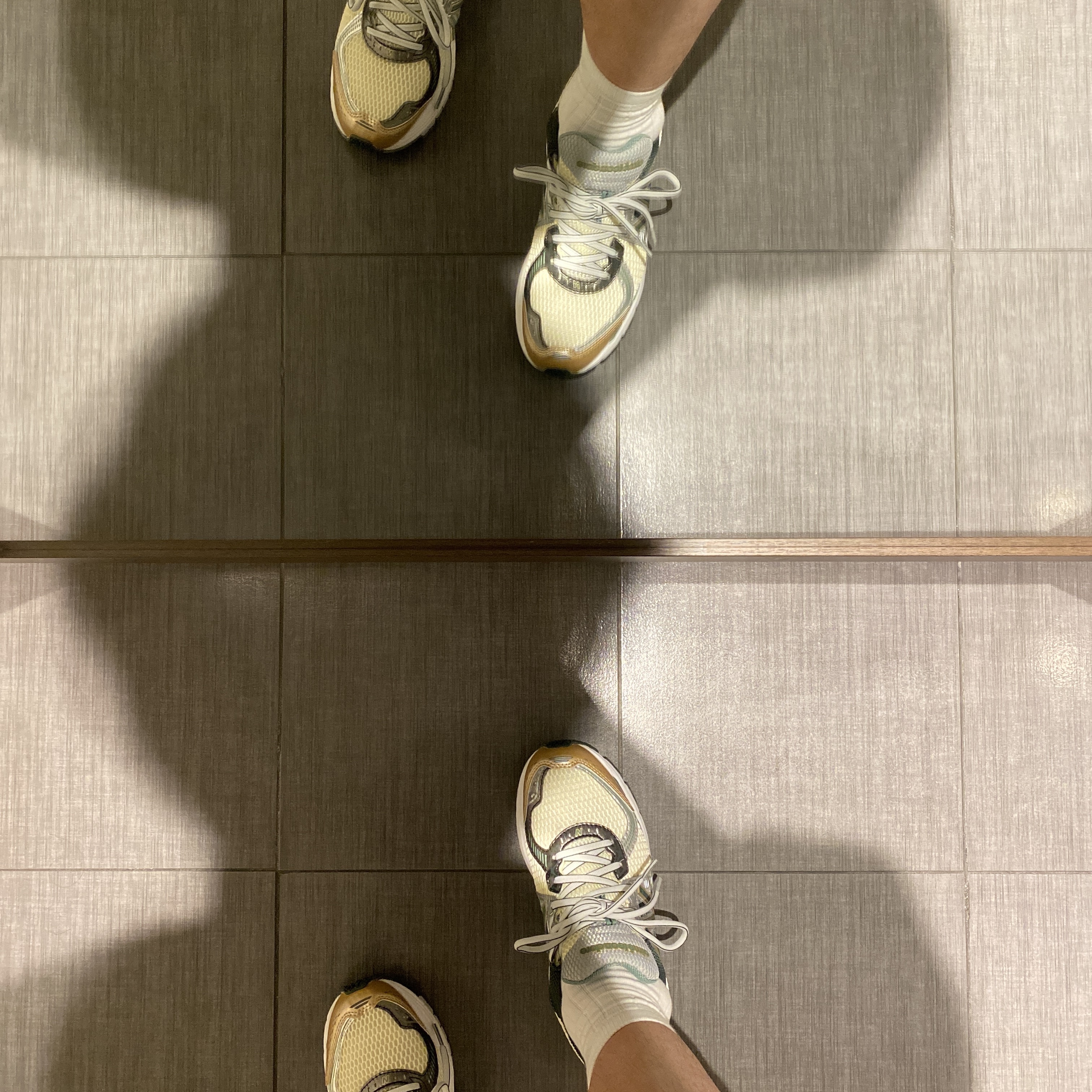 New Balance x Aime Leon Dore 860v2 Green 착용 스타일 - 2