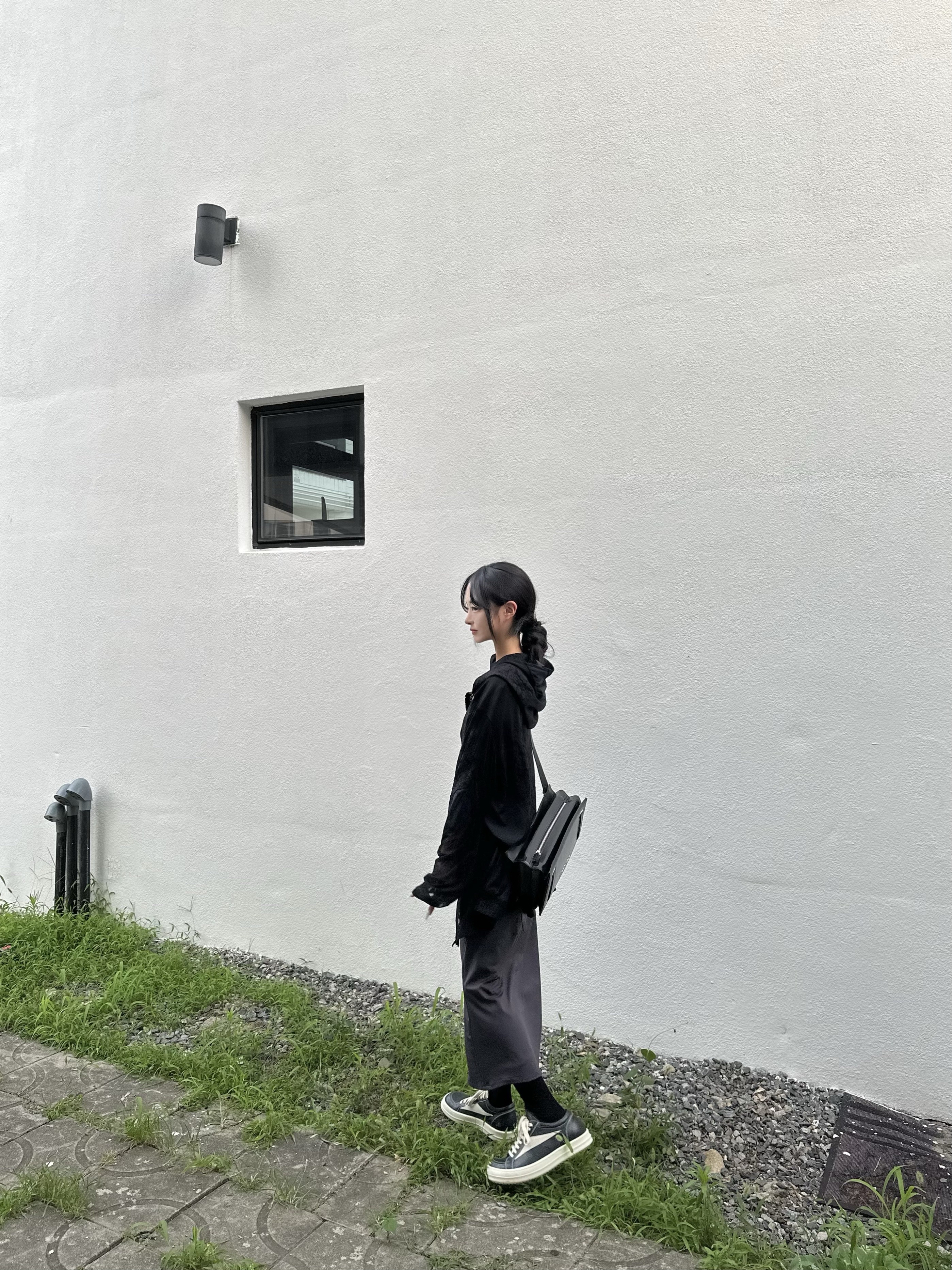 (W) Rick Owens Vintage Sneakers Black Milk White, Post Archive Faction (Paf) 5.0+ T-Shirt Right Black 착용 스타일 - 1
