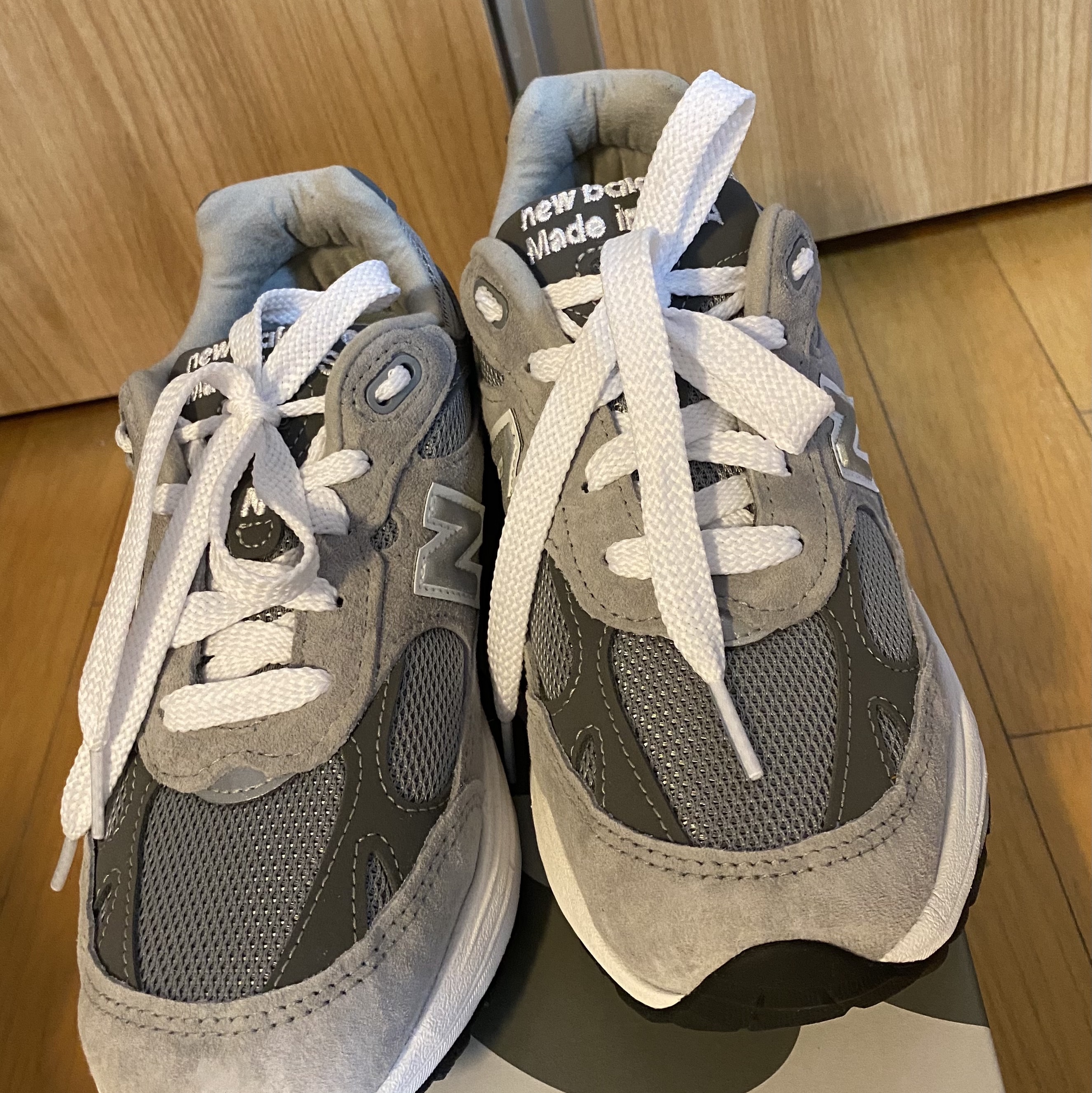(W) New Balance 993 Made in USA Grey - B Standard 착용 스타일 - 3
