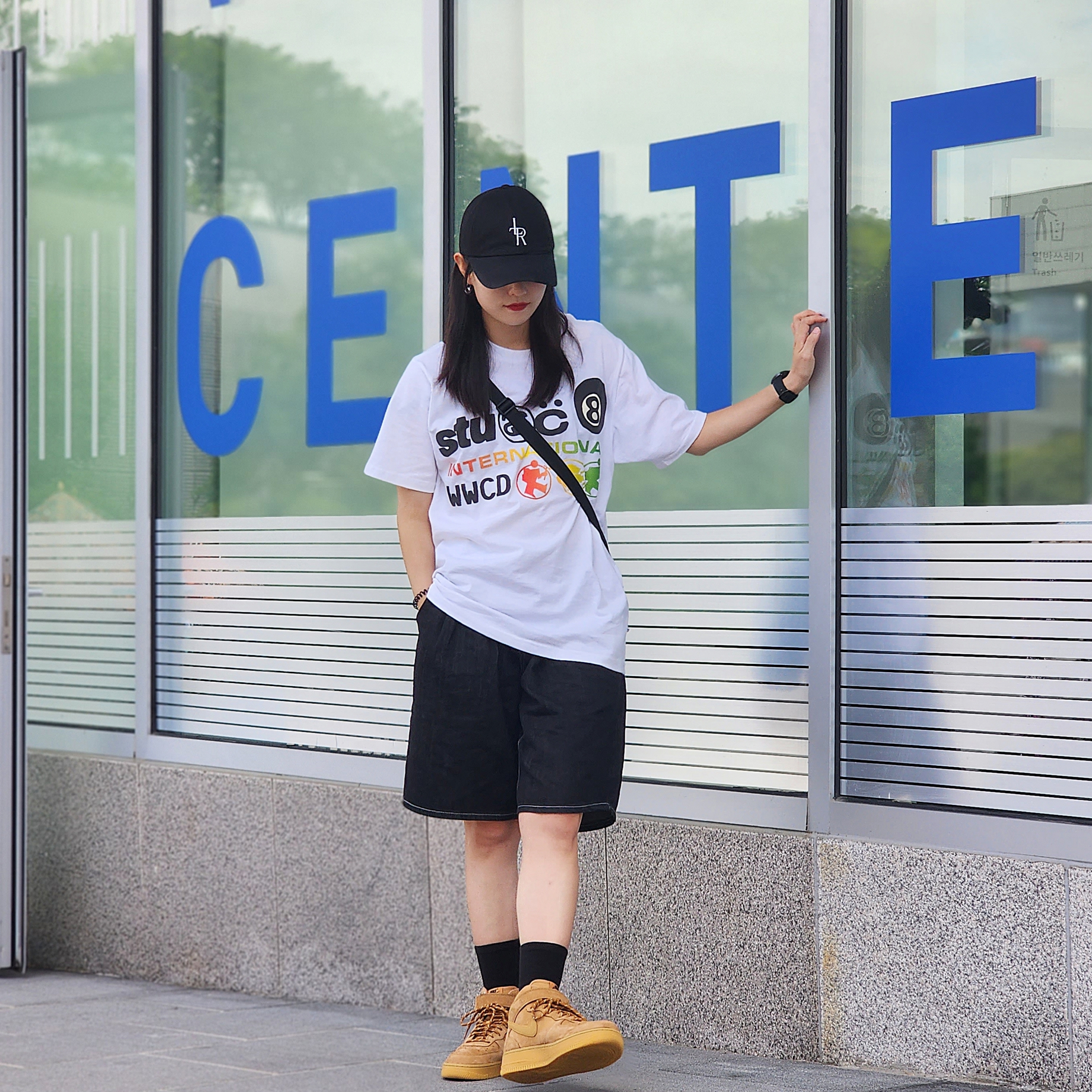 Nike Air Force 1 Mid '07 WB Flax, Stussy x Cactus Plant Flea Market International T-Shirt White 착용 스타일