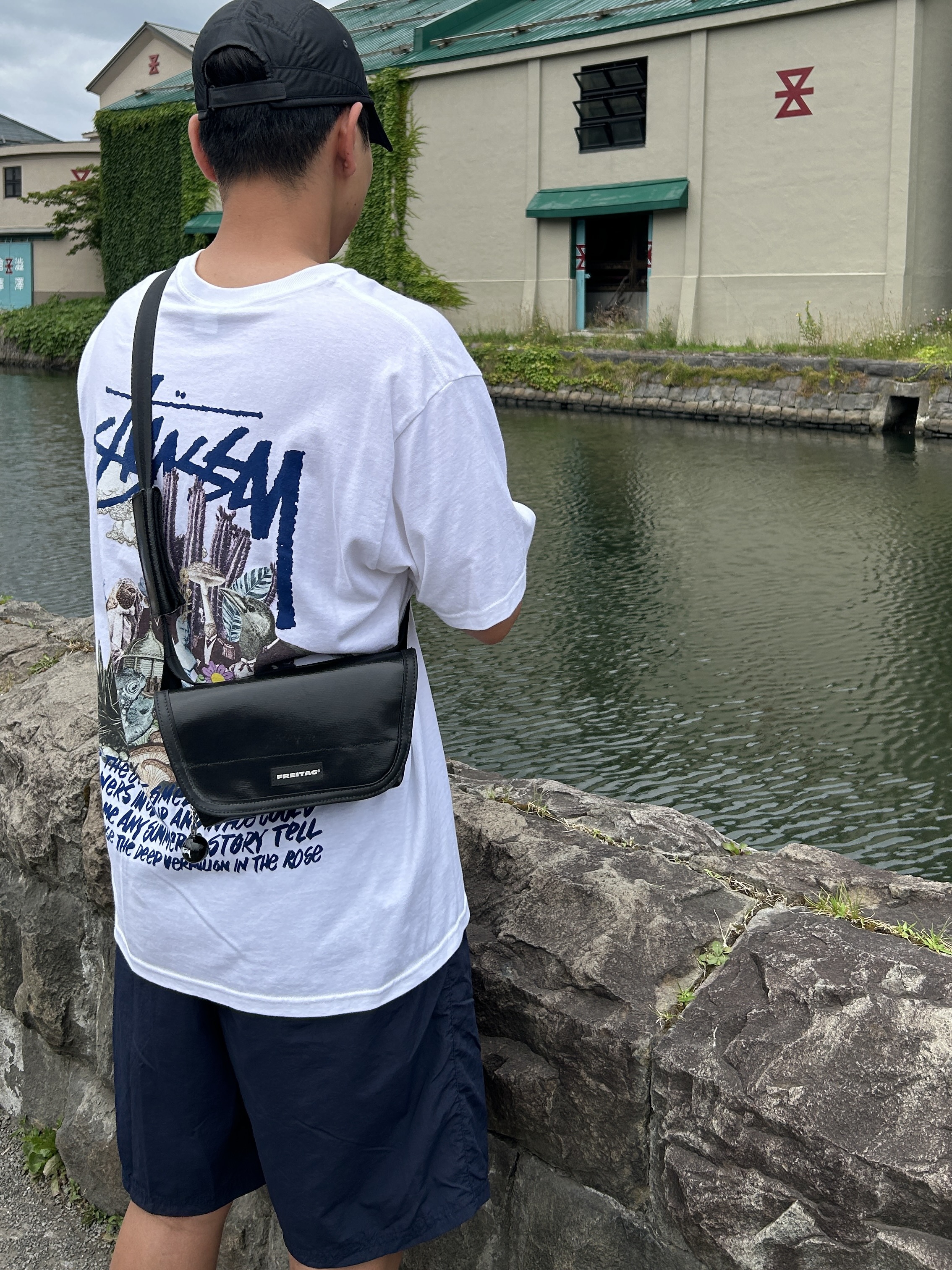 Stussy Psychedelic T-Shirt White 착용 스타일
