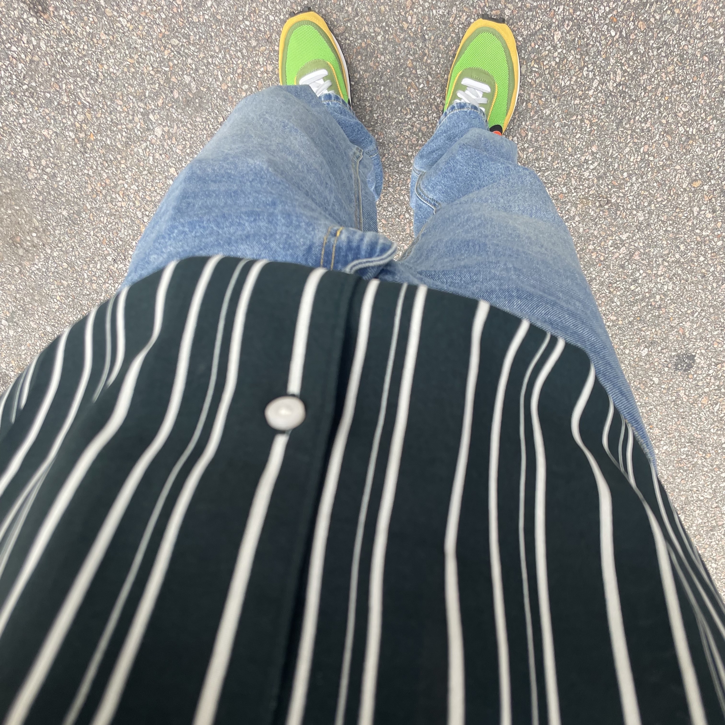 Nike x Sacai LDWaffle Green Multi 착용 스타일 - 1