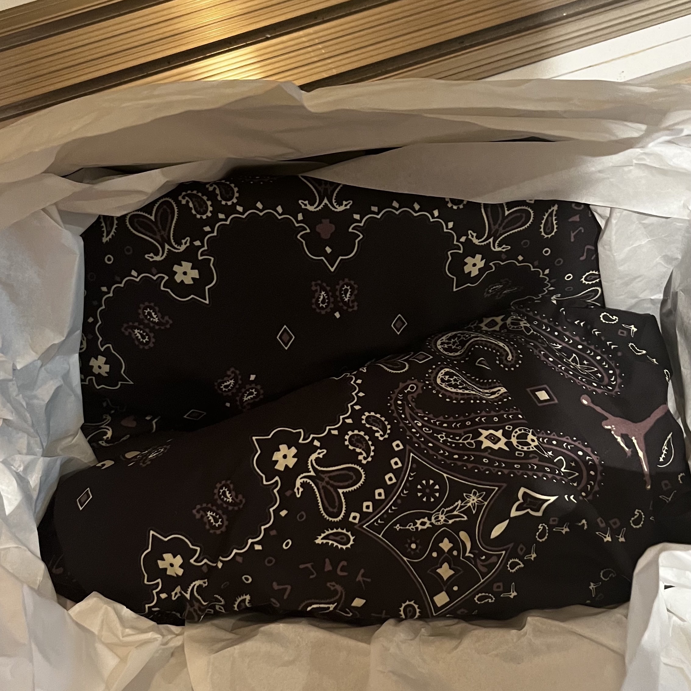 Jordan 1 x Travis Scott Retro Low OG SP Black Phantom 착용 스타일
