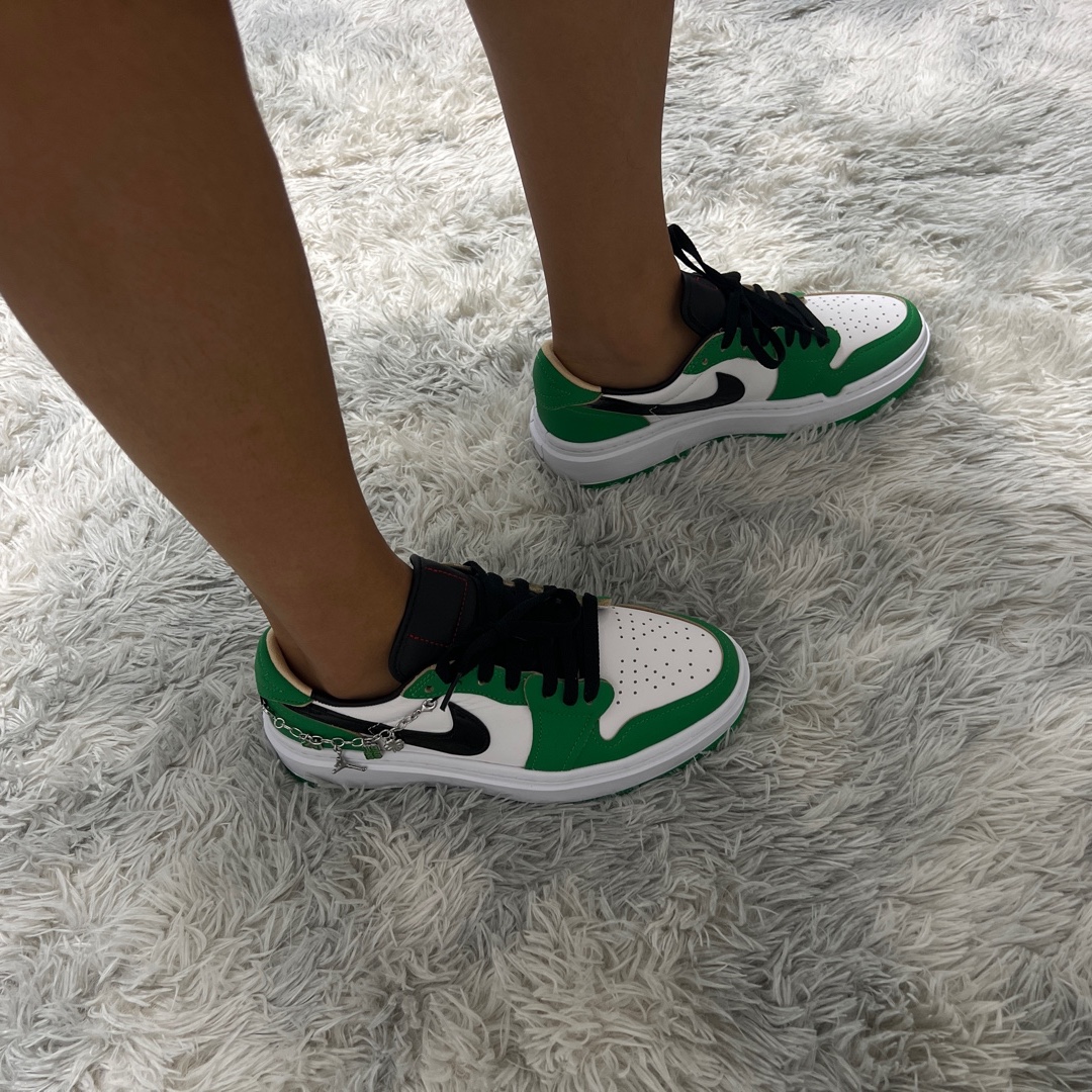 (W) Jordan 1 Elevate Low SE Lucky Green 착용 스타일 - 1