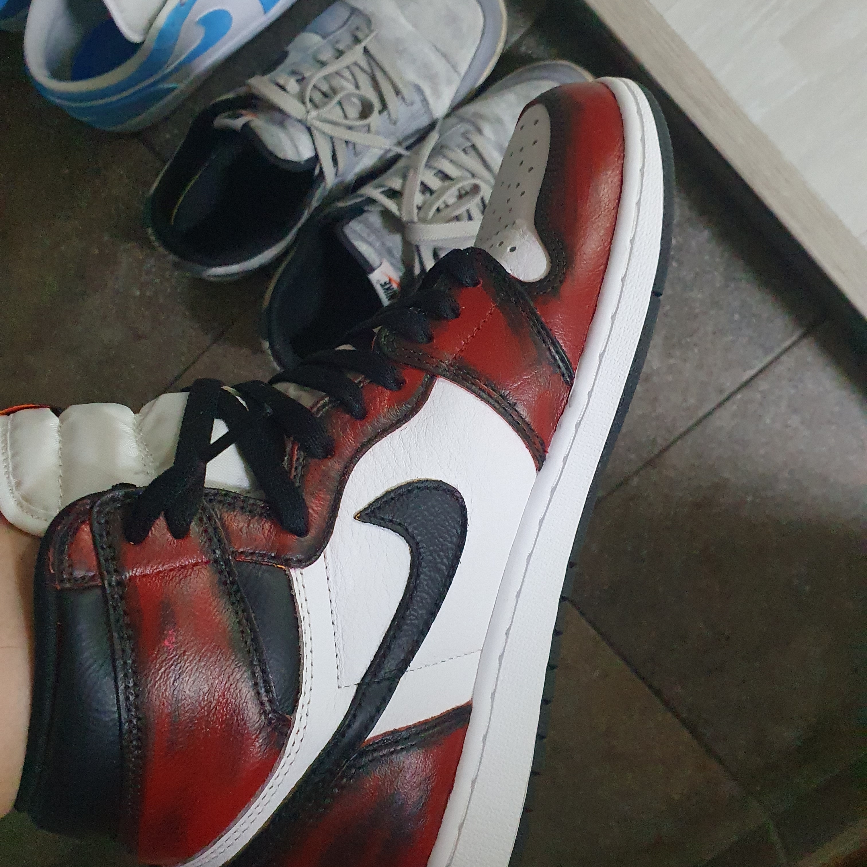 Jordan 1 Retro High OG Light Fusion Red 착용 스타일 - 3