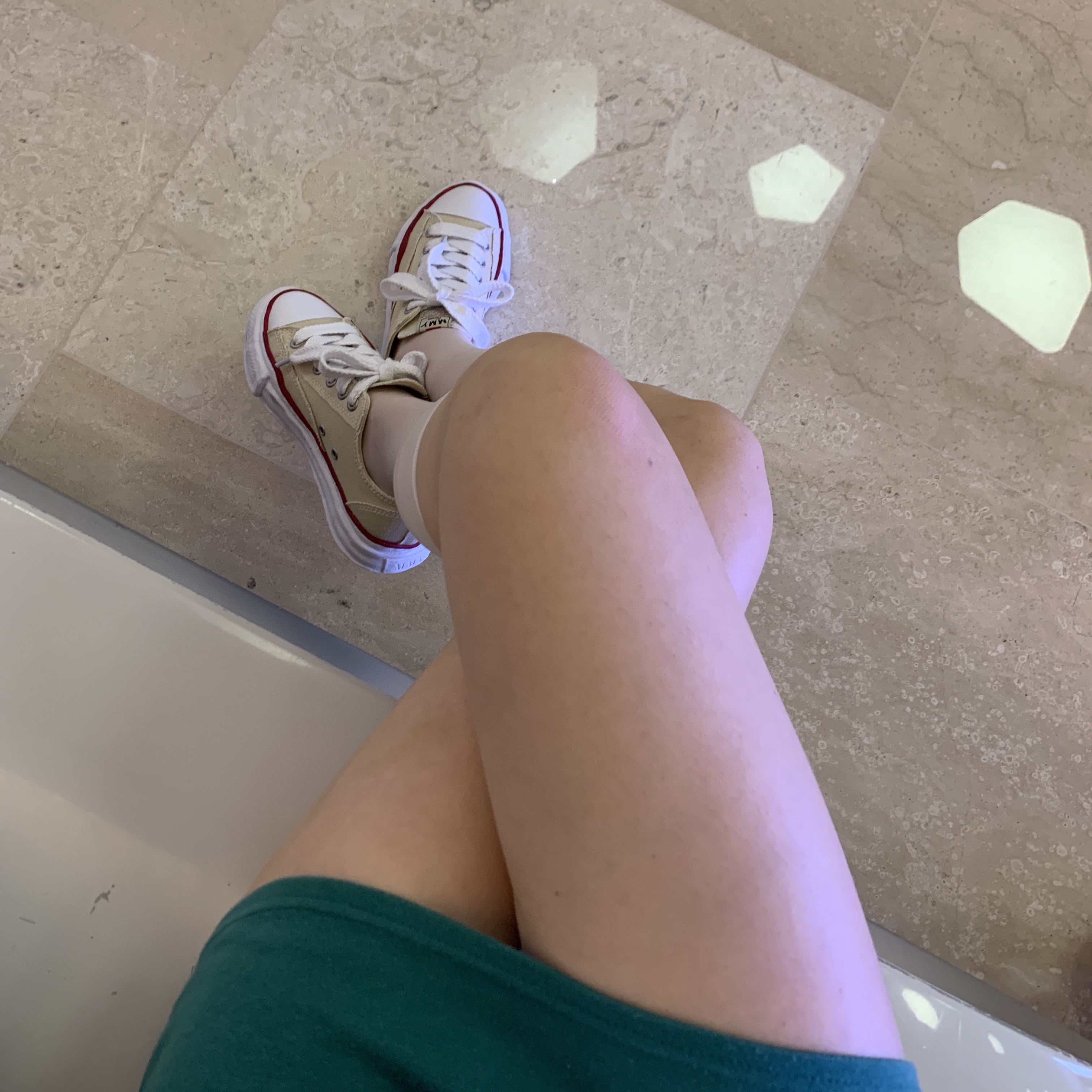 Maison Mihara Yasuhiro Peterson OG Sole Canvas Low-top Sneakers Natural, Jacquemus Le Chiquito Noeud Coiled Handbag Pink 착용 스타일 - 3