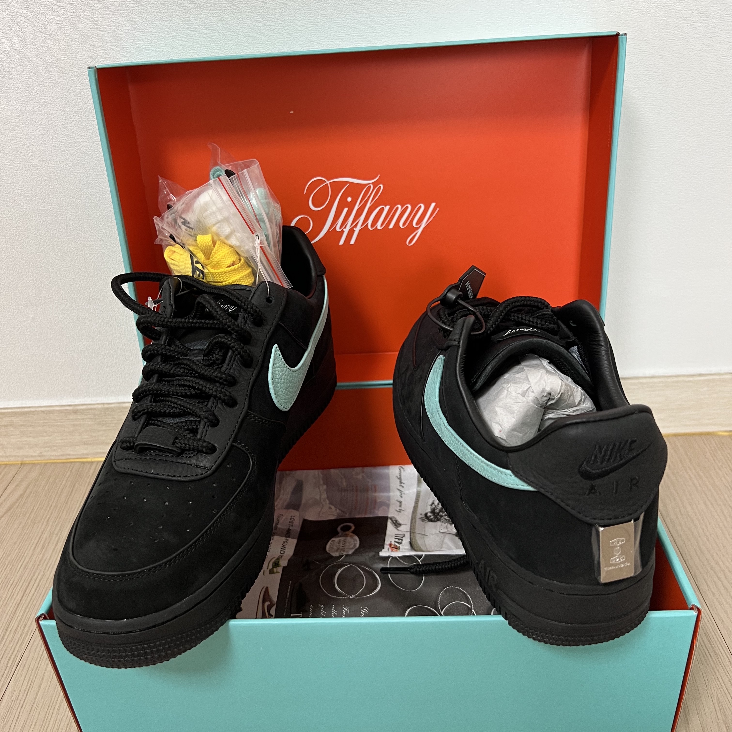 Nike x Tiffany & Co. Air Force 1 Low SP 1837 착용 스타일 - 2