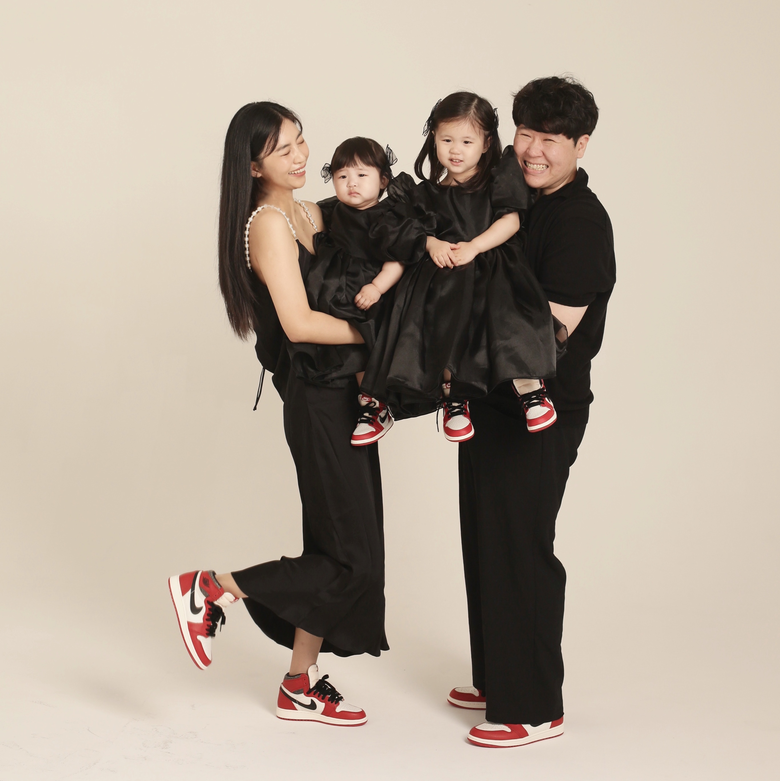 Jordan 1 Retro High OG Chicago 2022, (GS) Jordan 1 Retro High OG Chicago 2022 착용 스타일 - 3