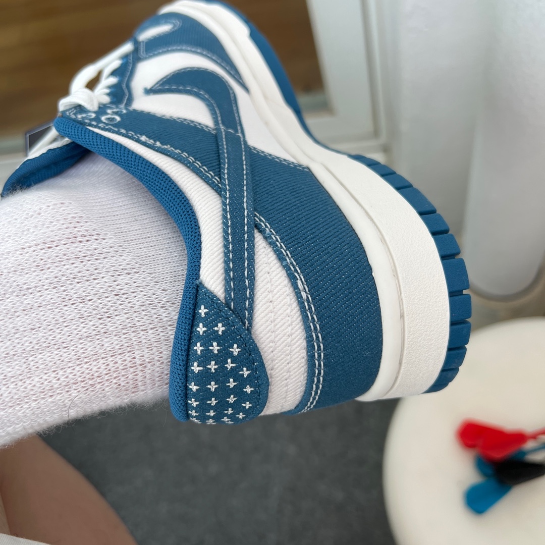 Nike Dunk Low Retro SE Industrial Blue 착용 스타일