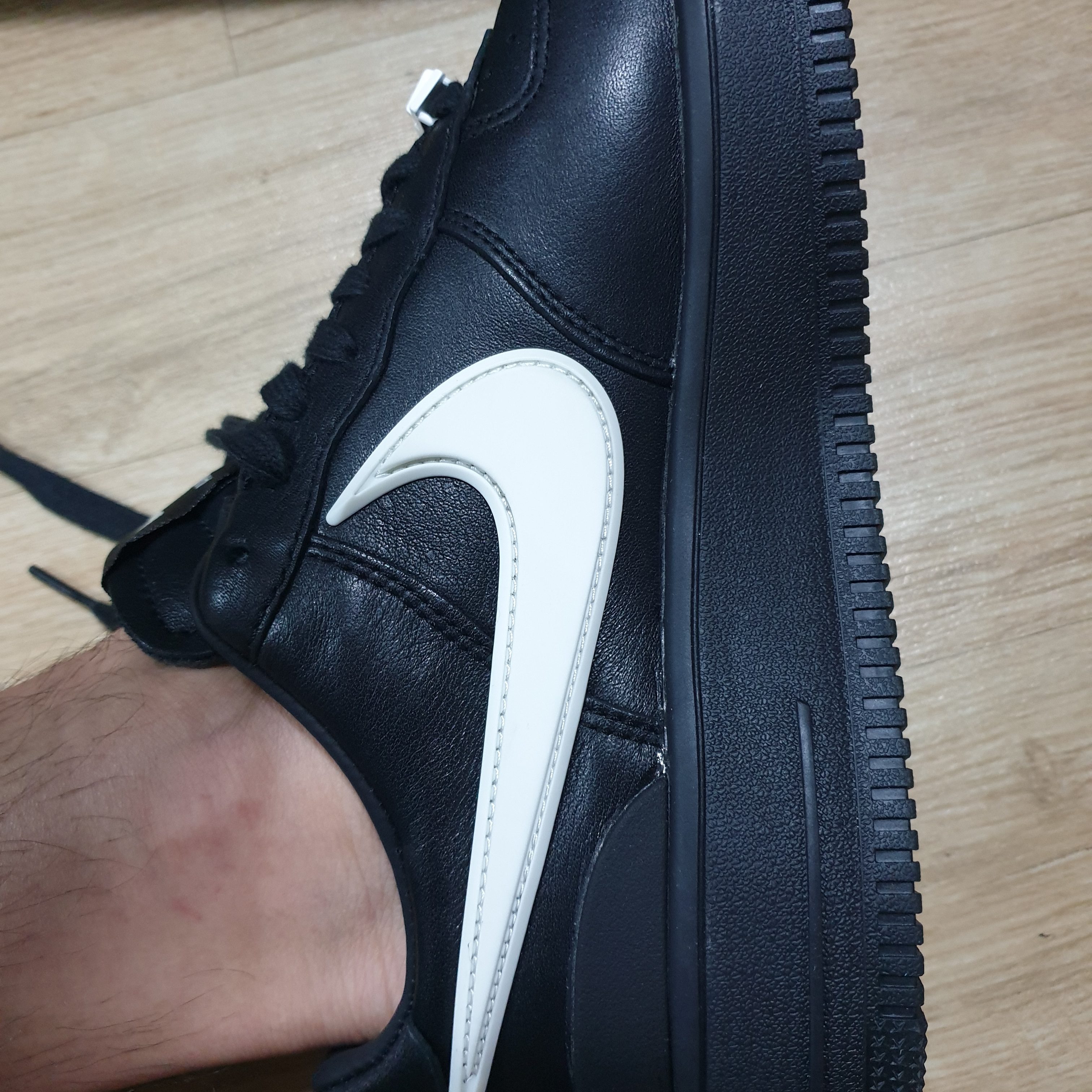 Nike x Ambush Air Force 1 Low SP Black 착용 스타일 - 2