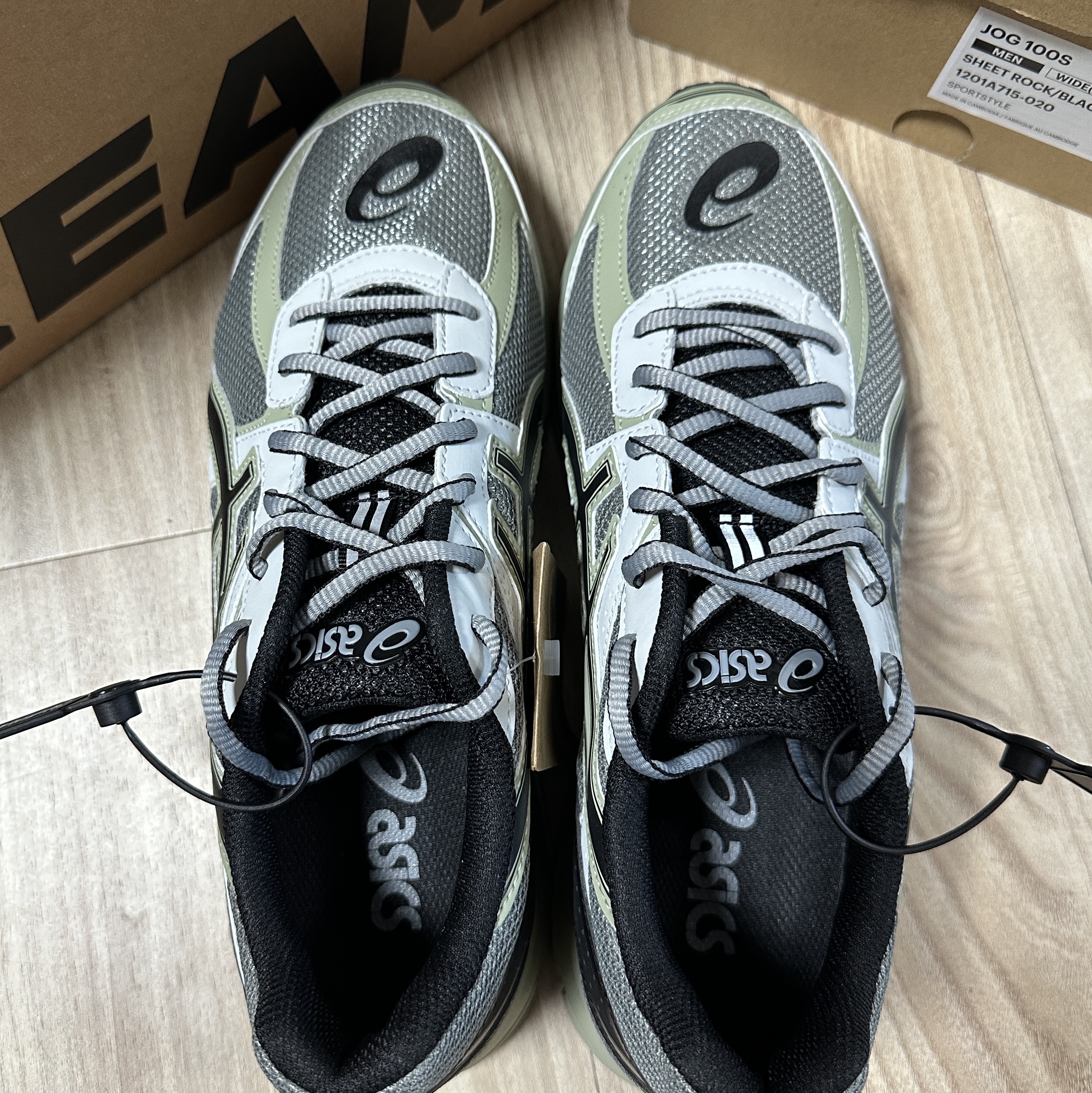 Asics Jog 100 S Sheet Rock - 2E Wide 착용 스타일 - 4
