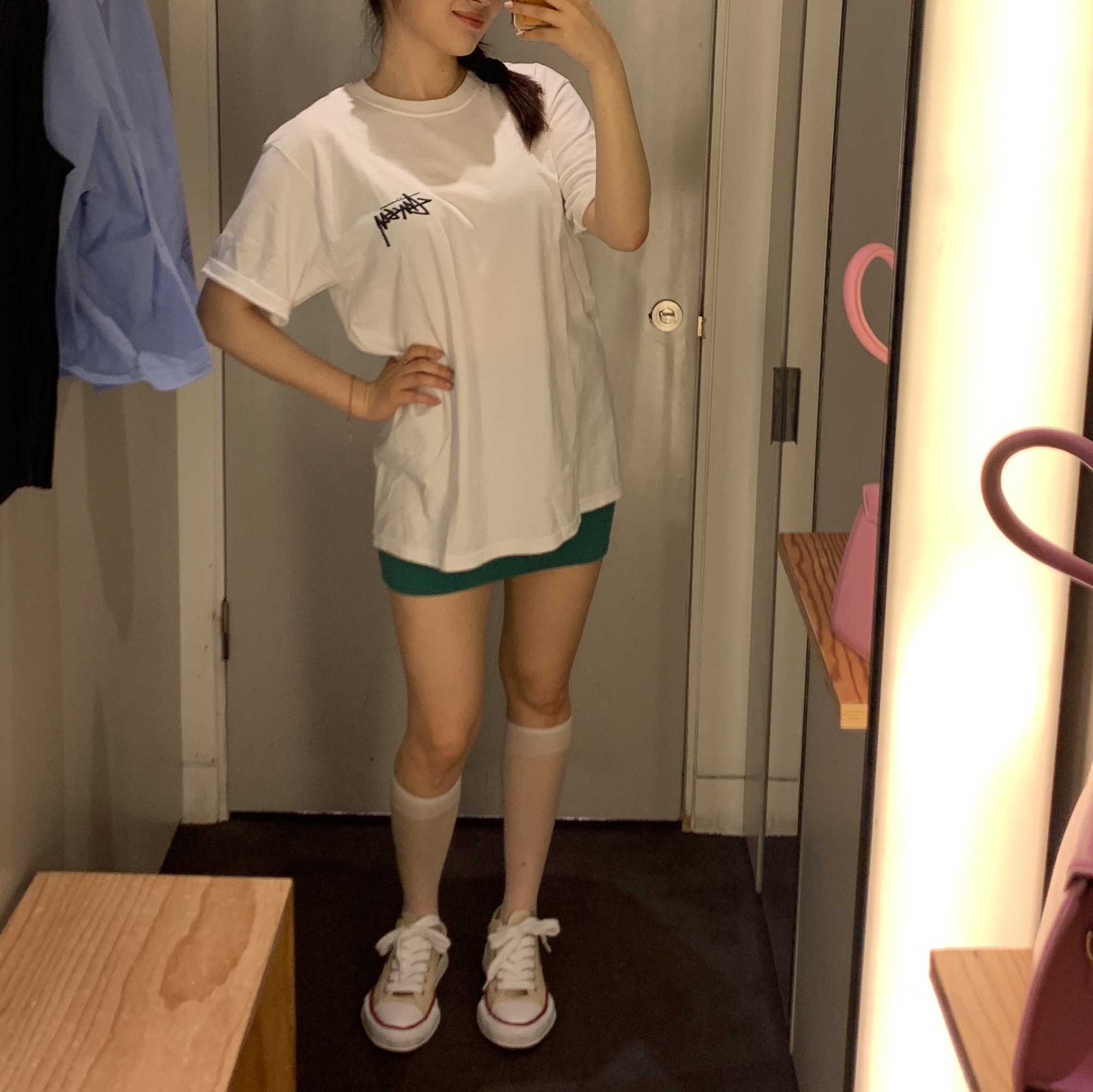 Maison Mihara Yasuhiro Peterson OG Sole Canvas Low-top Sneakers Natural, Jacquemus Le Chiquito Noeud Coiled Handbag Pink 착용 스타일 - 2