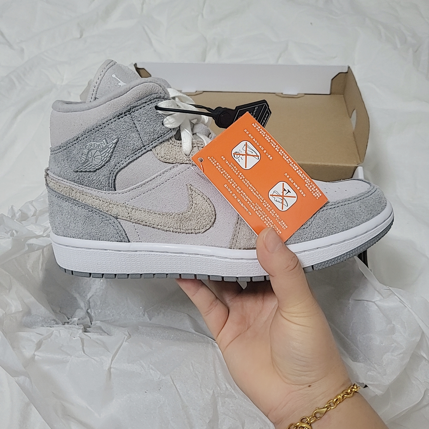 (W) Jordan 1 Mid SE Particle Grey 착용 스타일