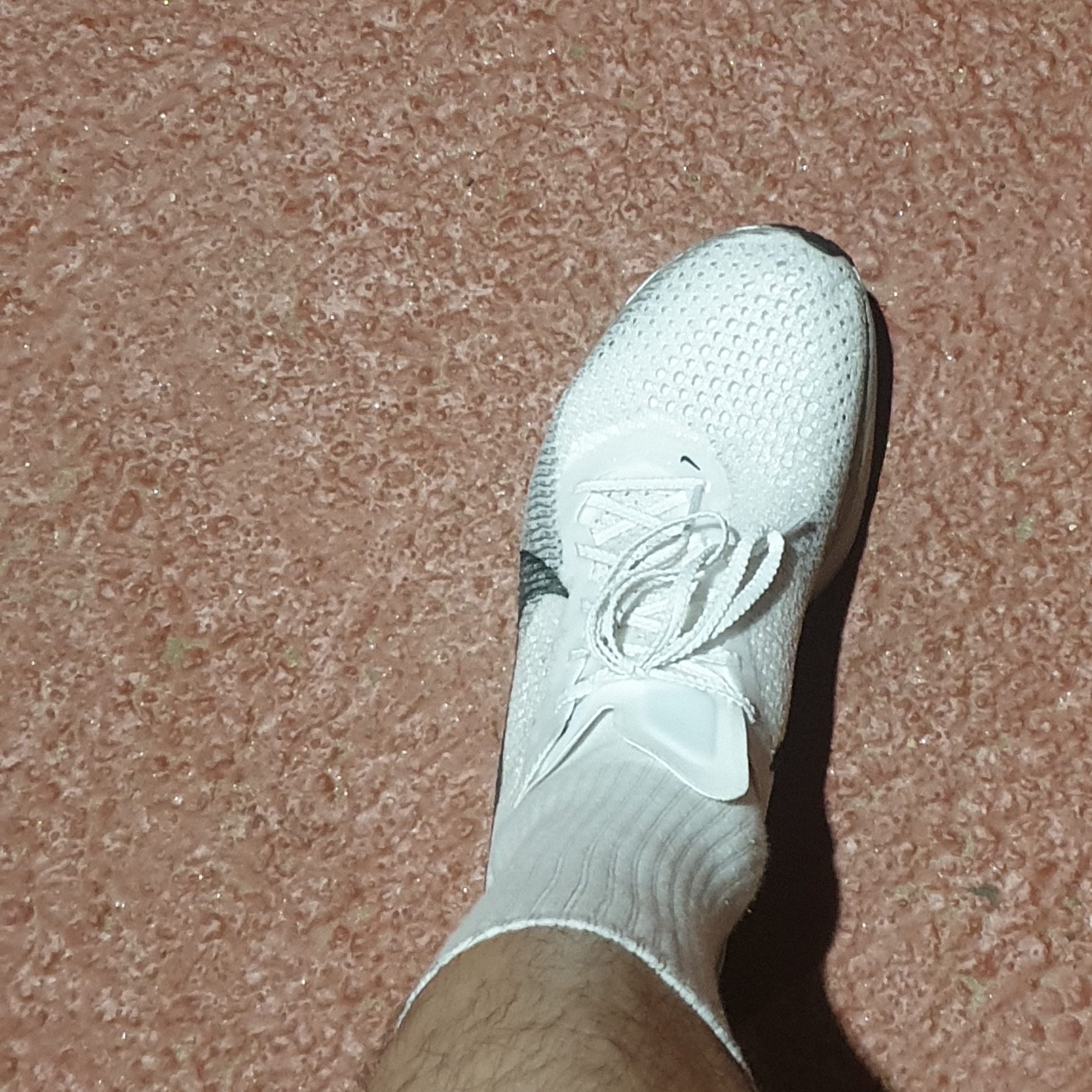 Nike ZoomX Vaporfly Next% 3 White Grey 착용 스타일