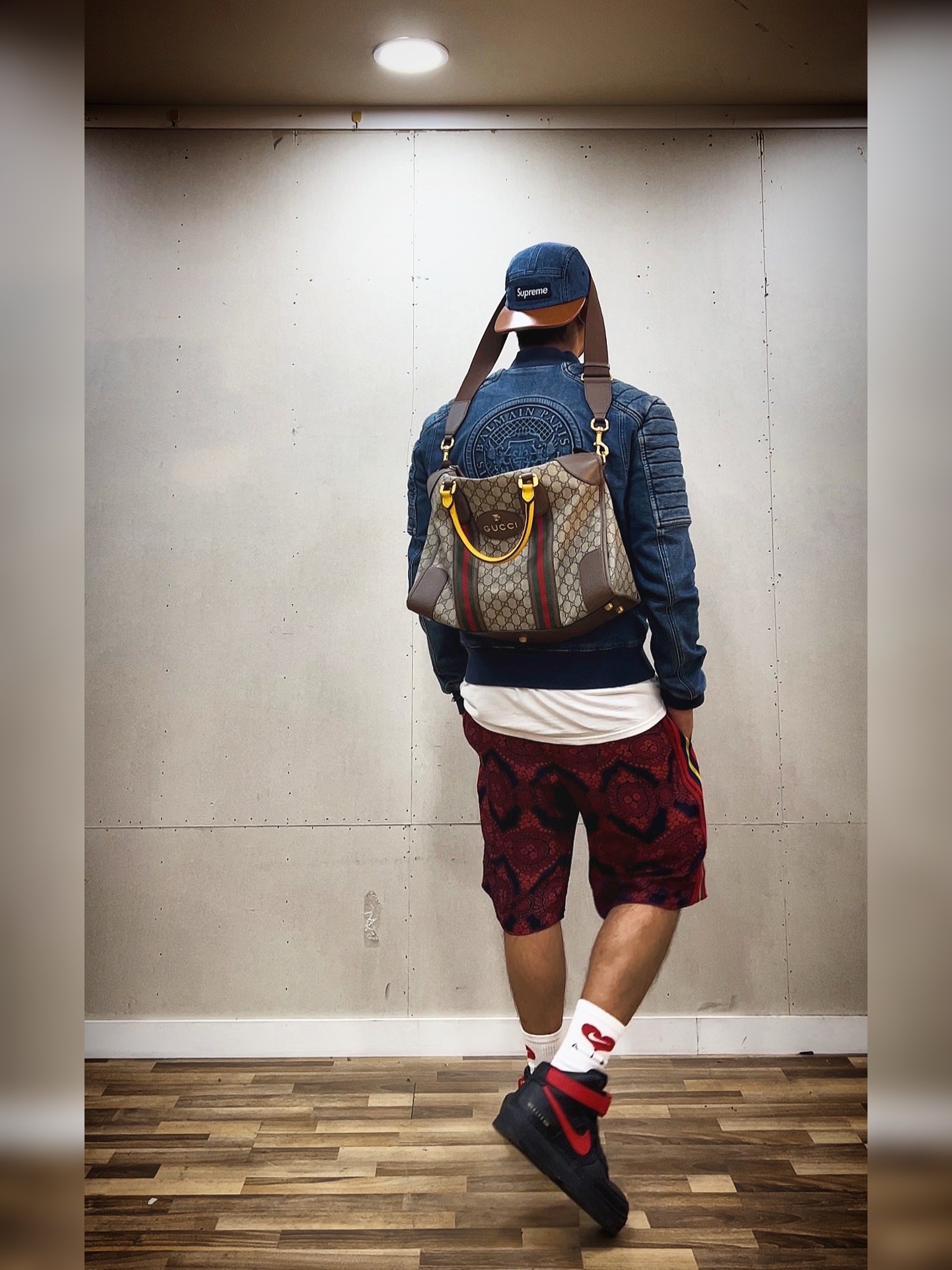 Nike x 1017 Alyx 9SM Air Force 1 High Black University Red, Rolex Sky-Dweller 42mm 326933 Champagne Jubilee 착용 스타일 - 1