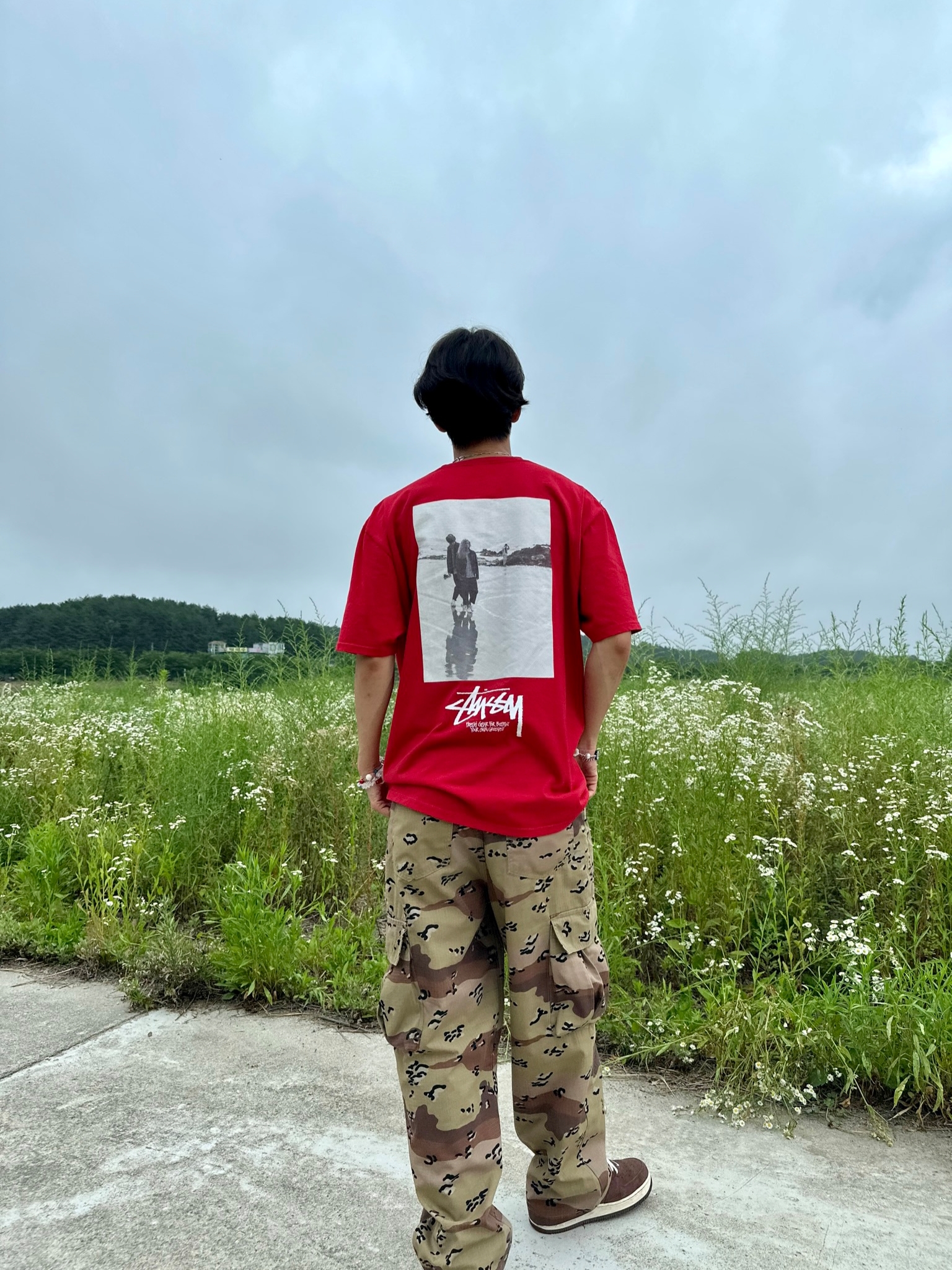 Stussy Low Tide T-Shirt Dark Red, Nike Air Force 1 Mid '07 QS Chocolate 착용 스타일 - 2