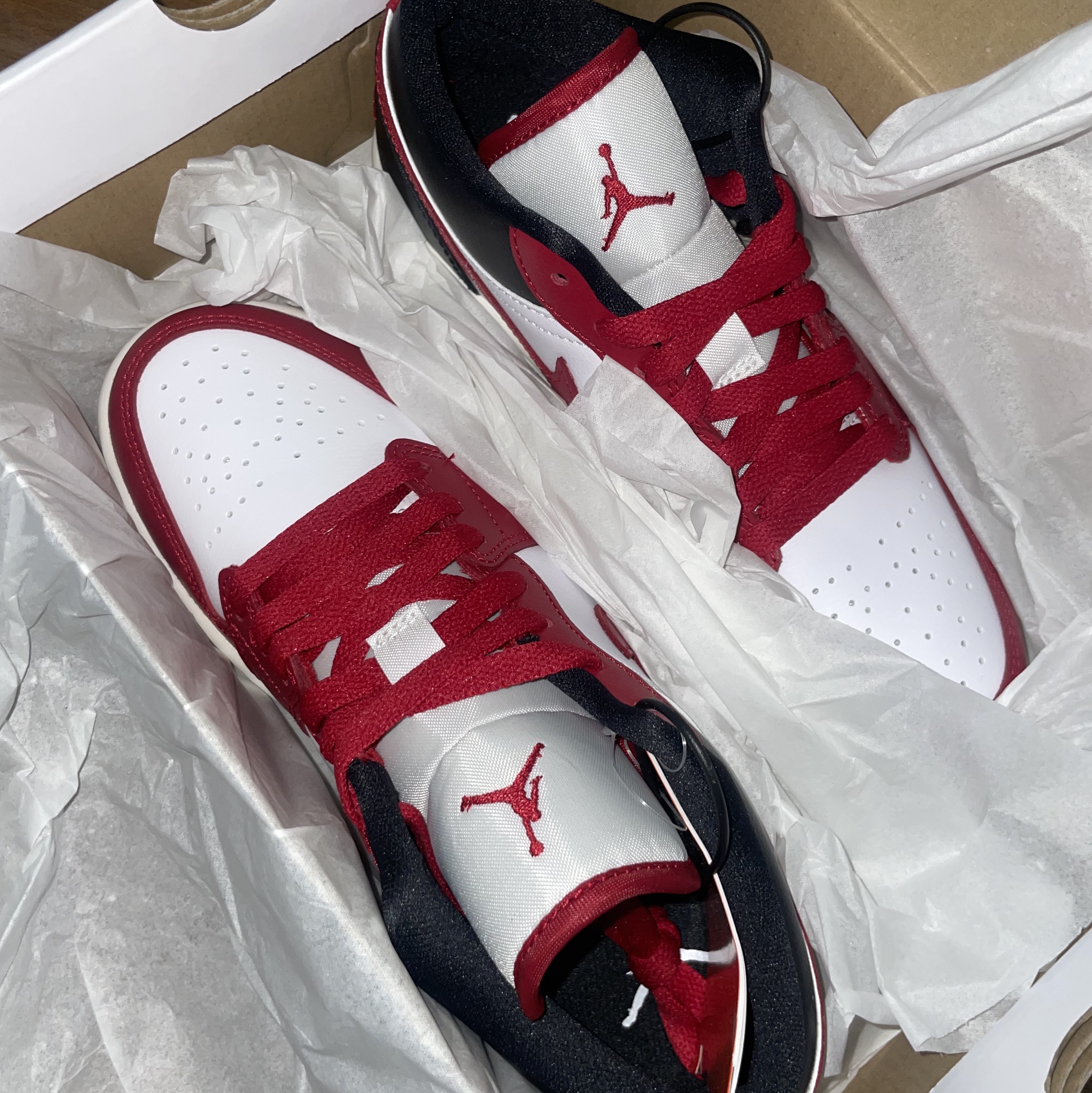 (W) Jordan 1 Low White Gym Red 착용 스타일