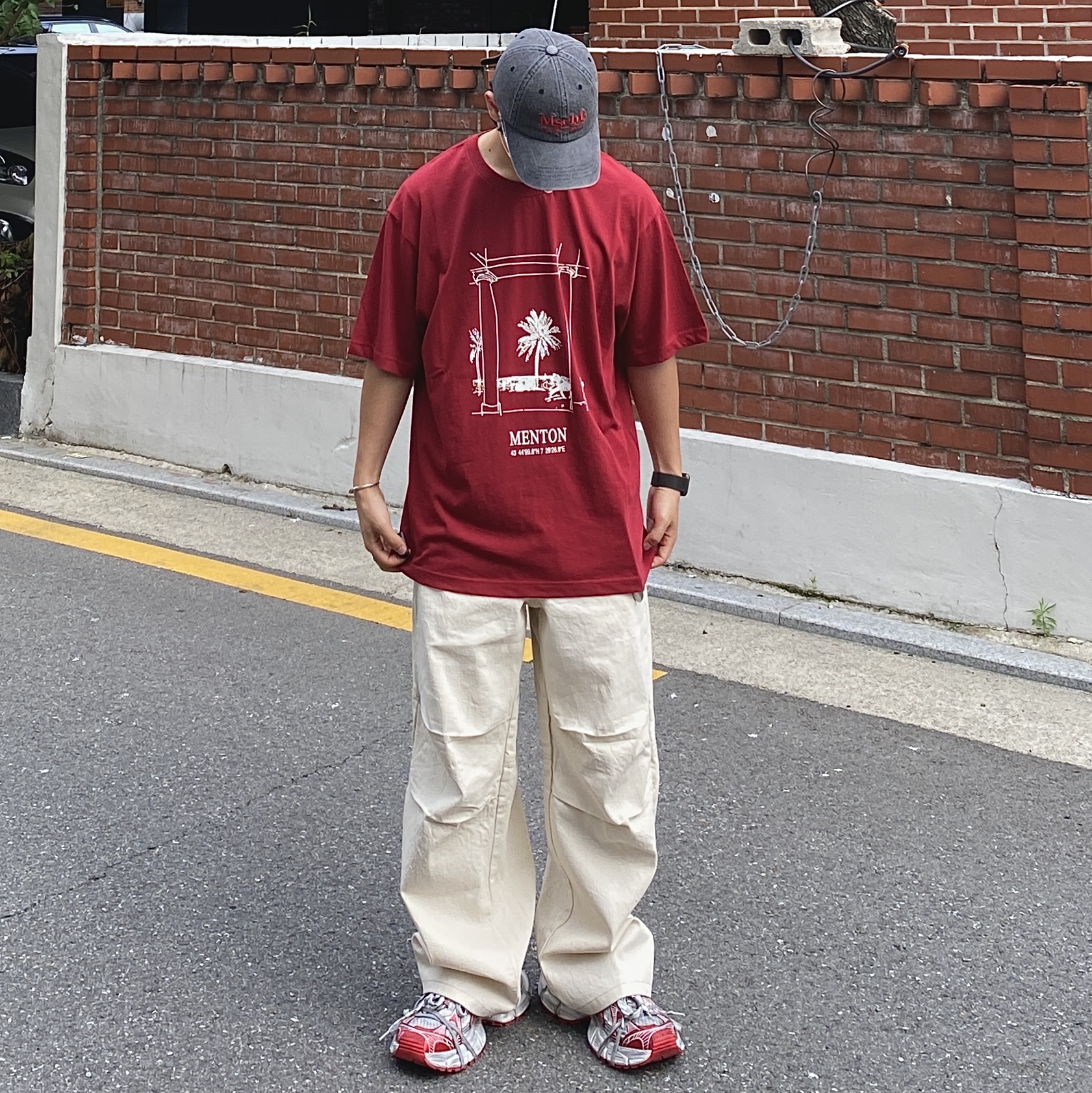 Balenciaga 3XL Sneakers White Red 착용 스타일 - 2