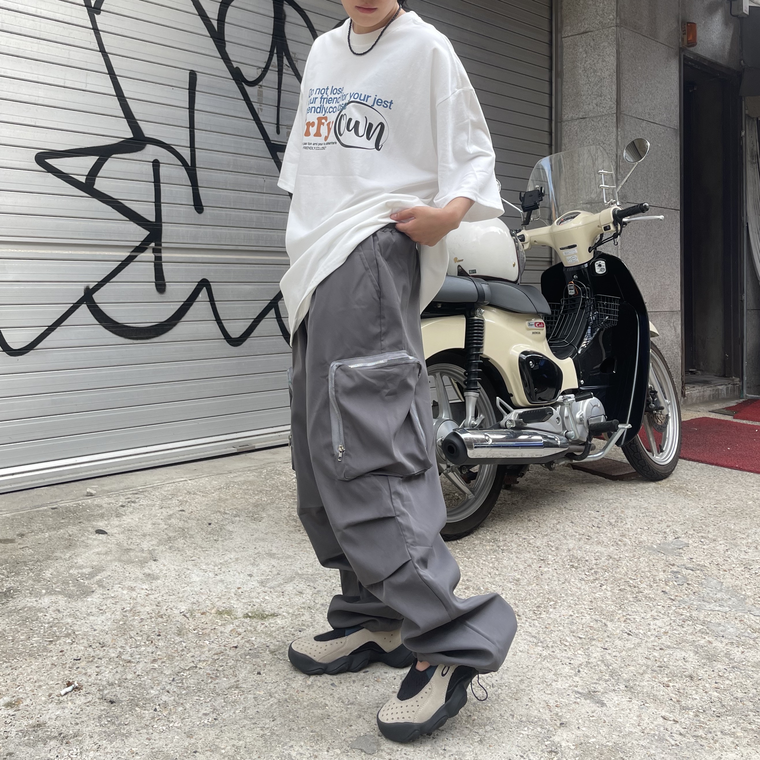 Oakley Factory Team x Brain Dead Flesh Sandal Sand Blue 착용 스타일