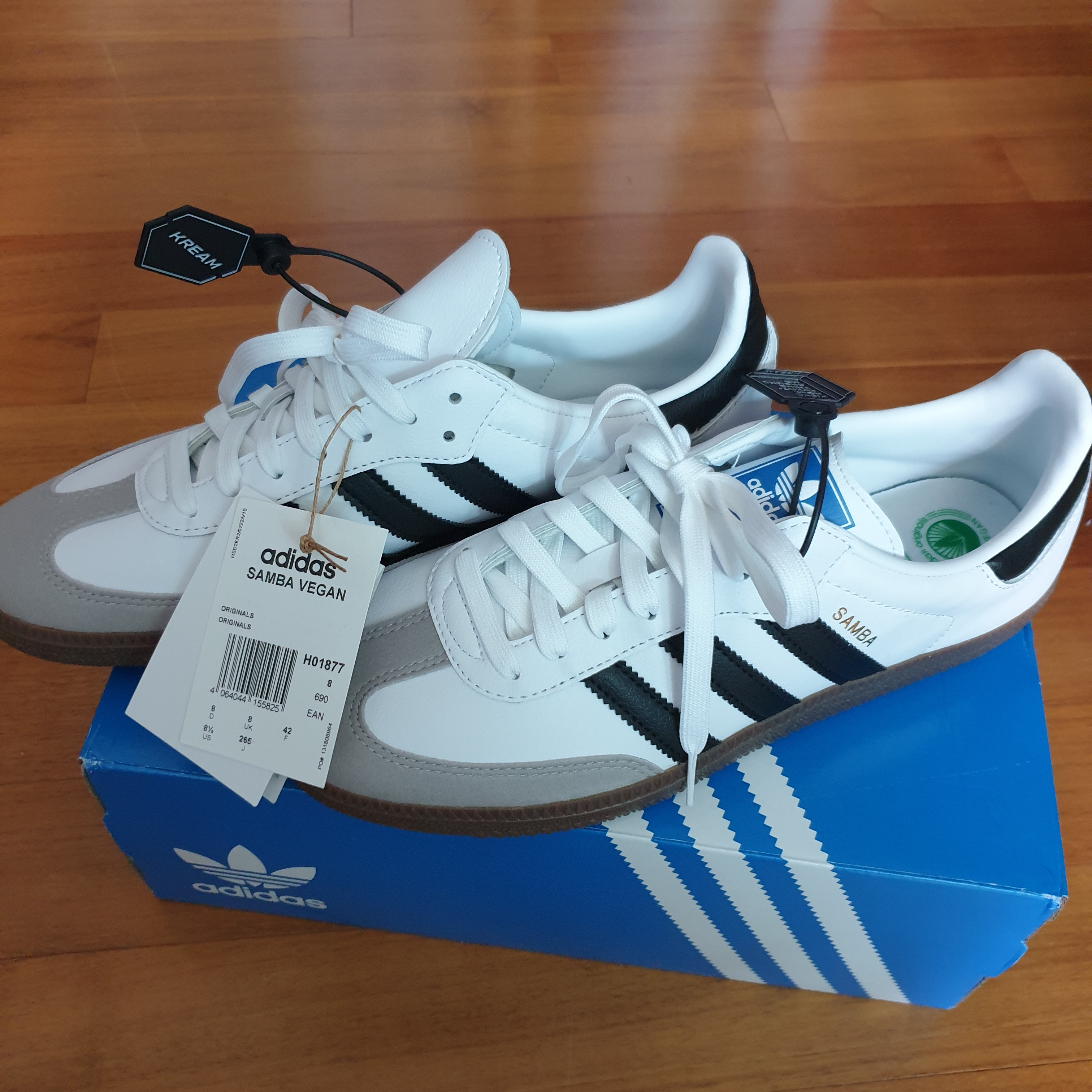 Adidas Samba Vegan White Black 착용 스타일
