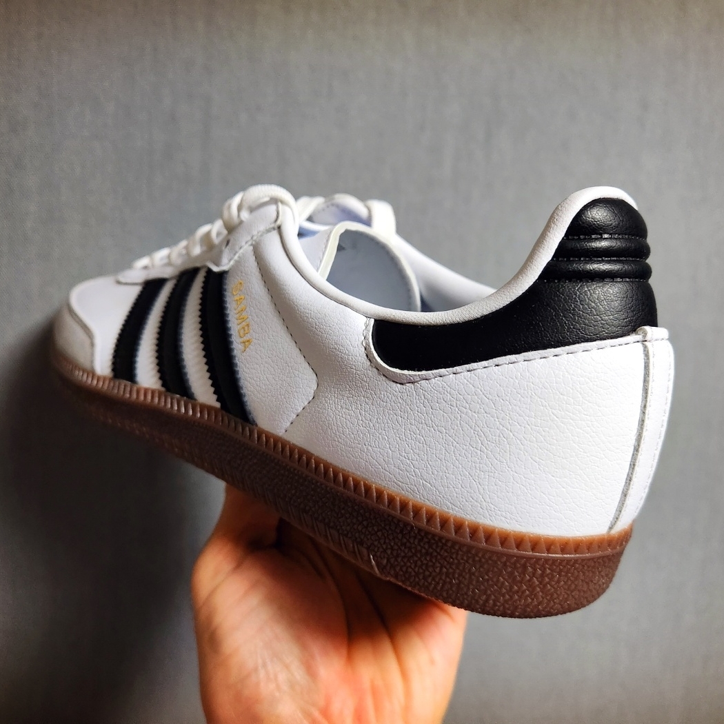 Adidas Samba Vegan White Black 착용 스타일 - 3