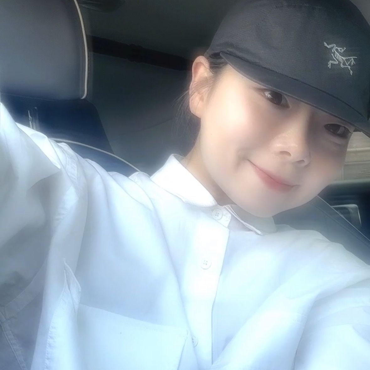 Arc'teryx Norvan Cap Black 착용 스타일