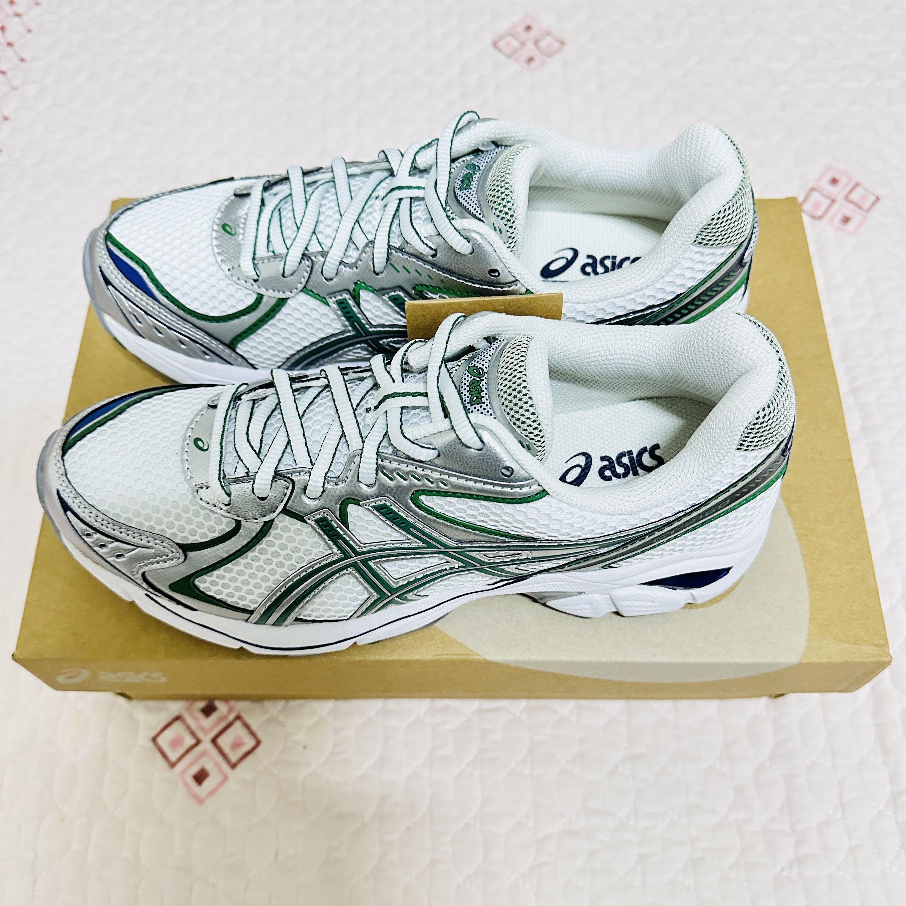 Asics GT-2160 White Shamrock Green 착용 스타일 - 2