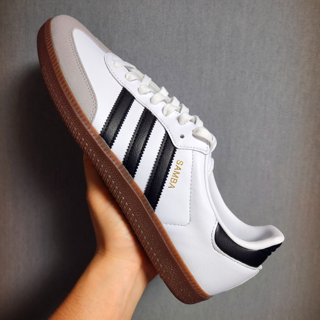 Adidas Samba Vegan White Black 착용 스타일 - 2