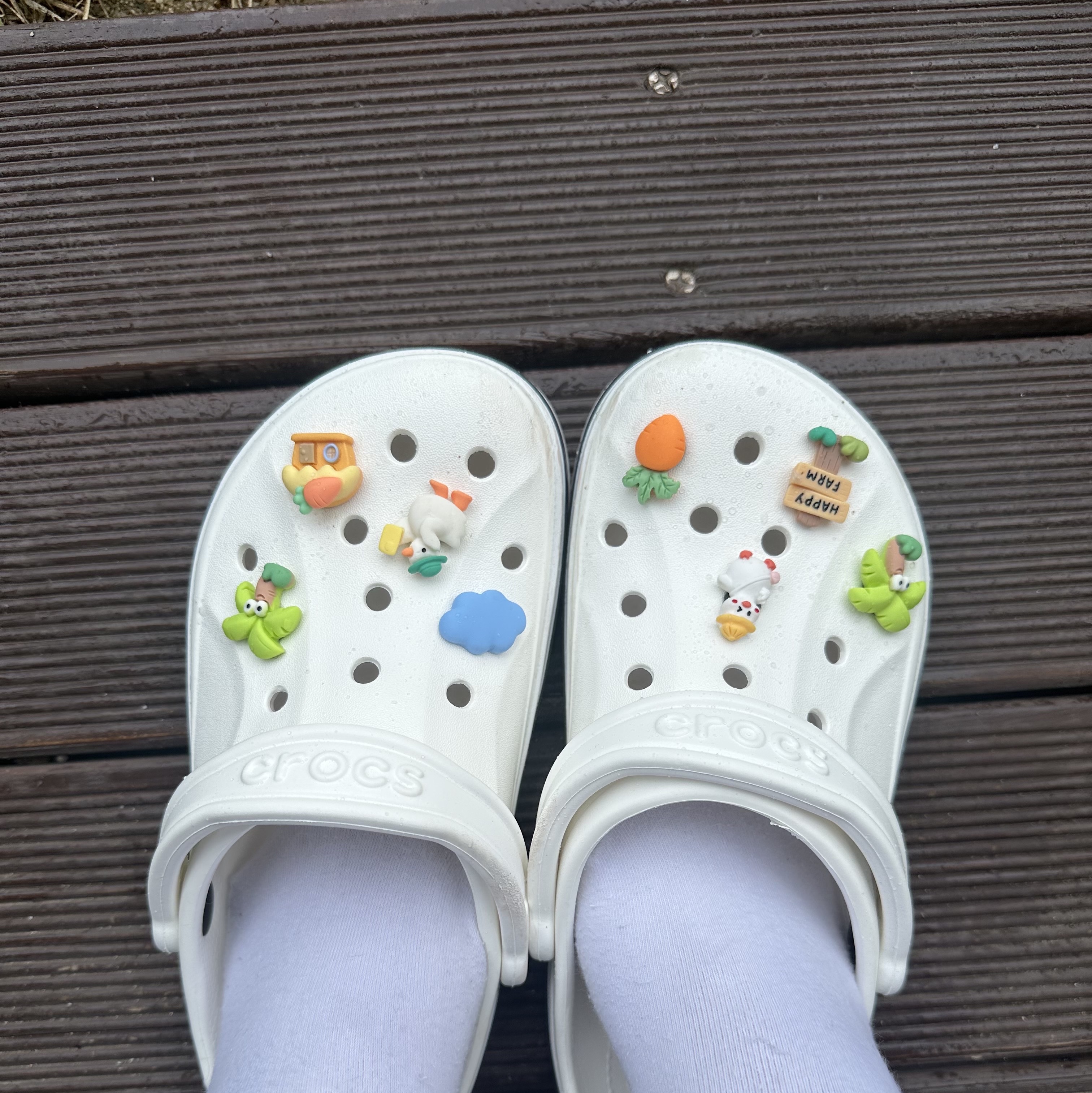 Crocs Bayaband Clog White Navy 착용 스타일